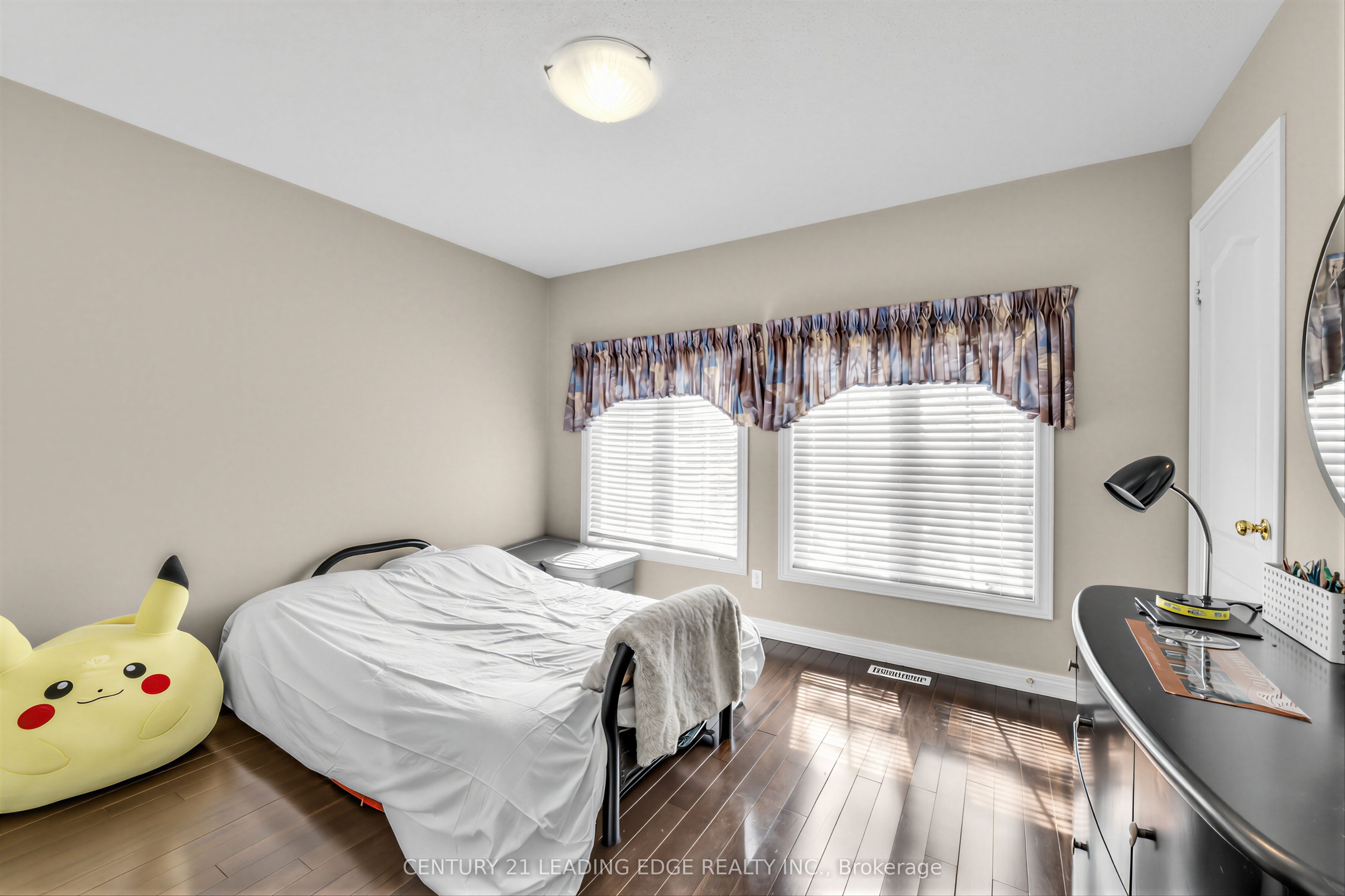15 Upper Ridge Court, Markham, ON L3S 3W6