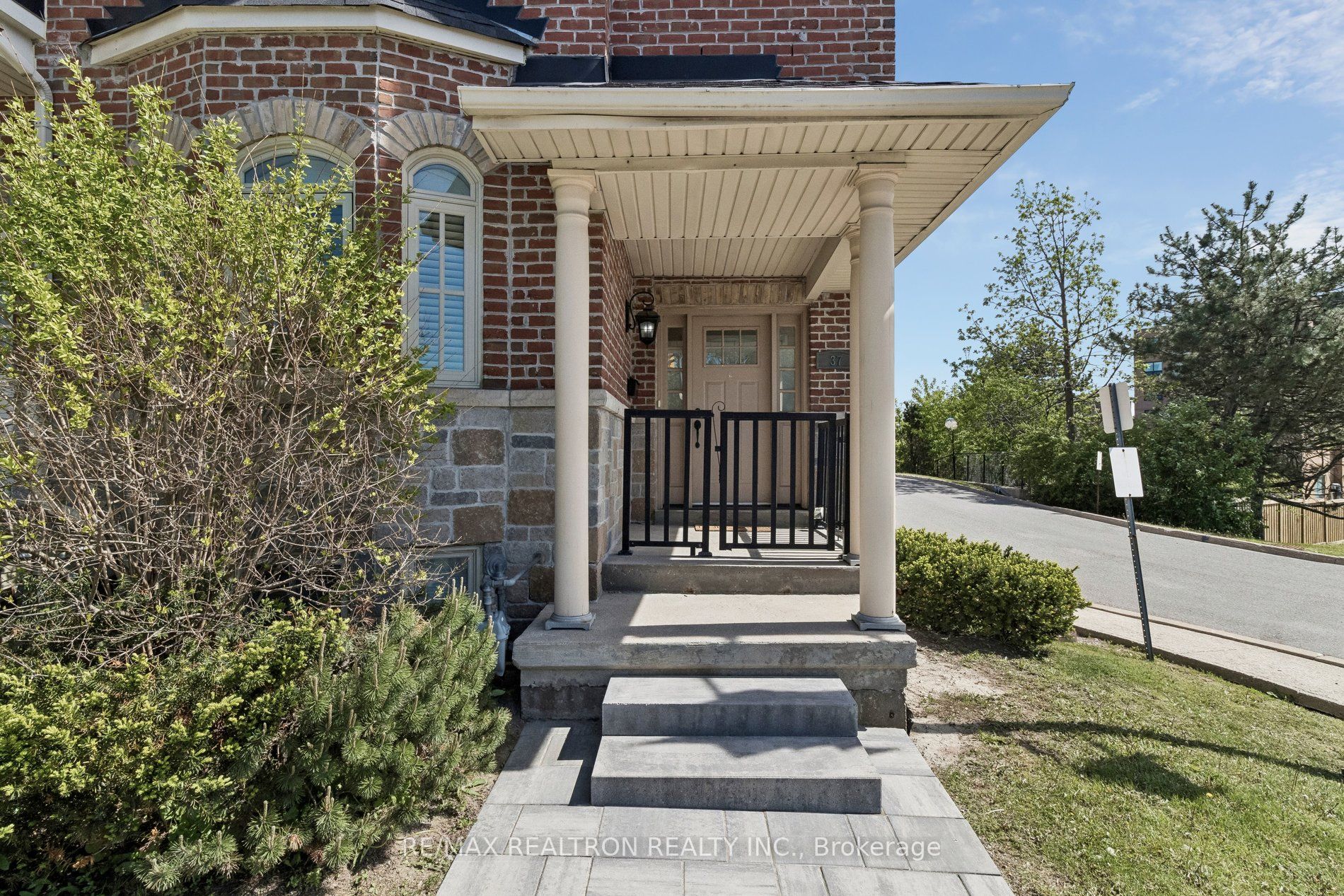 37 Bullock Drive, Markham, ON L3P 8P1