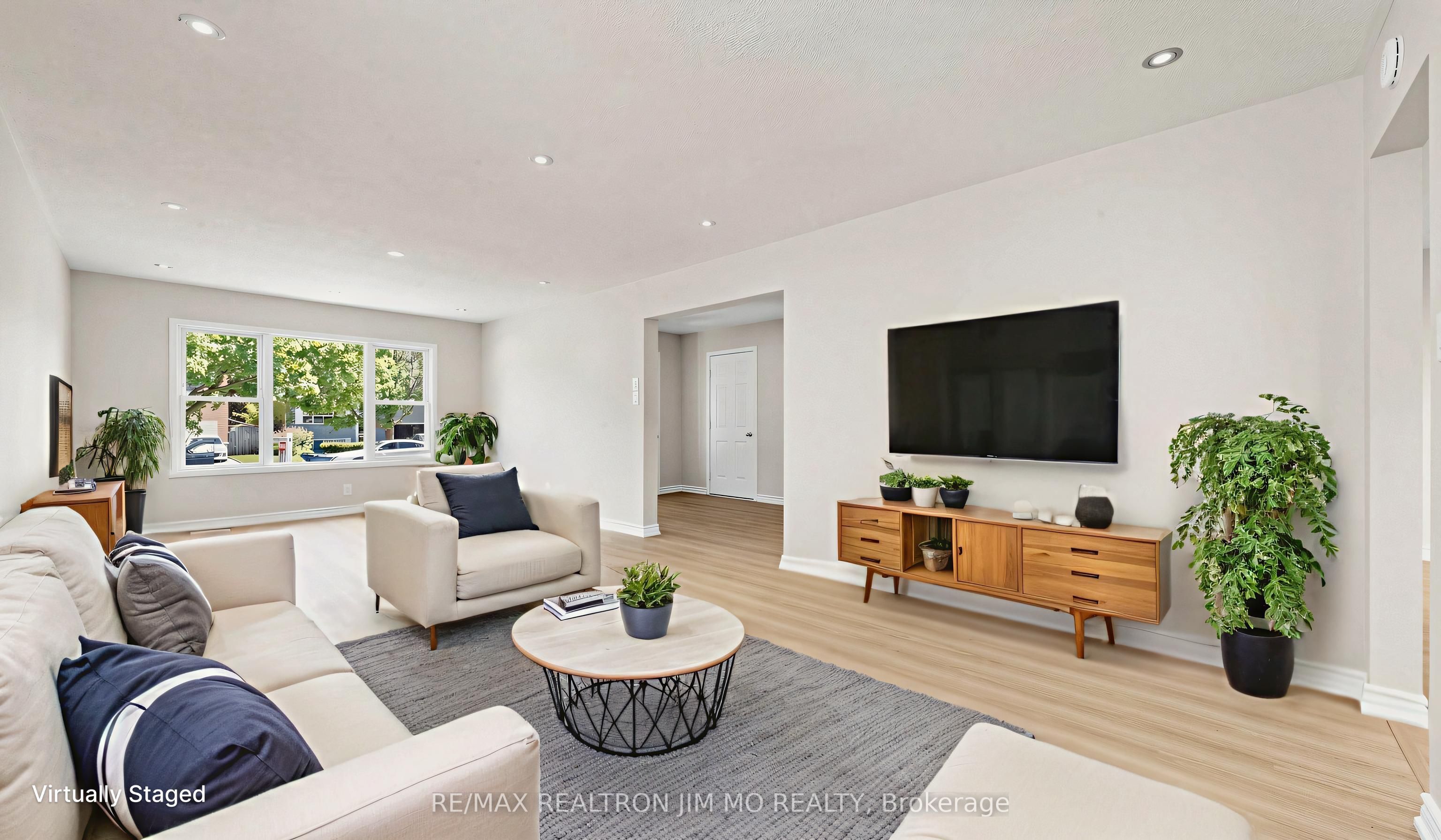 162 Biscayne Boulevard, Georgina, ON L4P 3M1