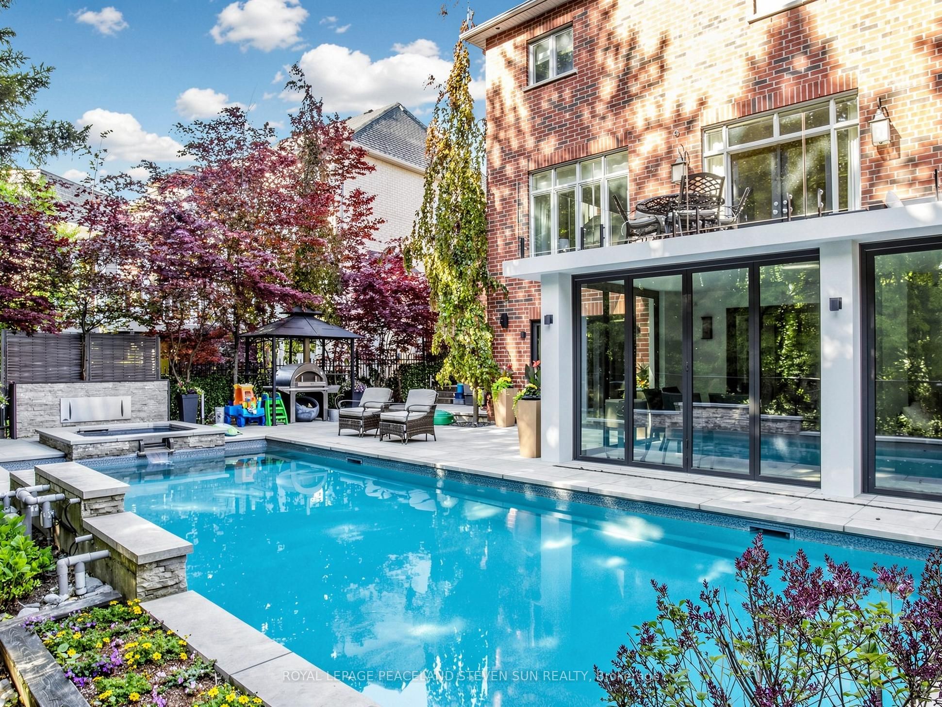 443 Paradelle Drive, Richmond Hill, ON L4E 4S1