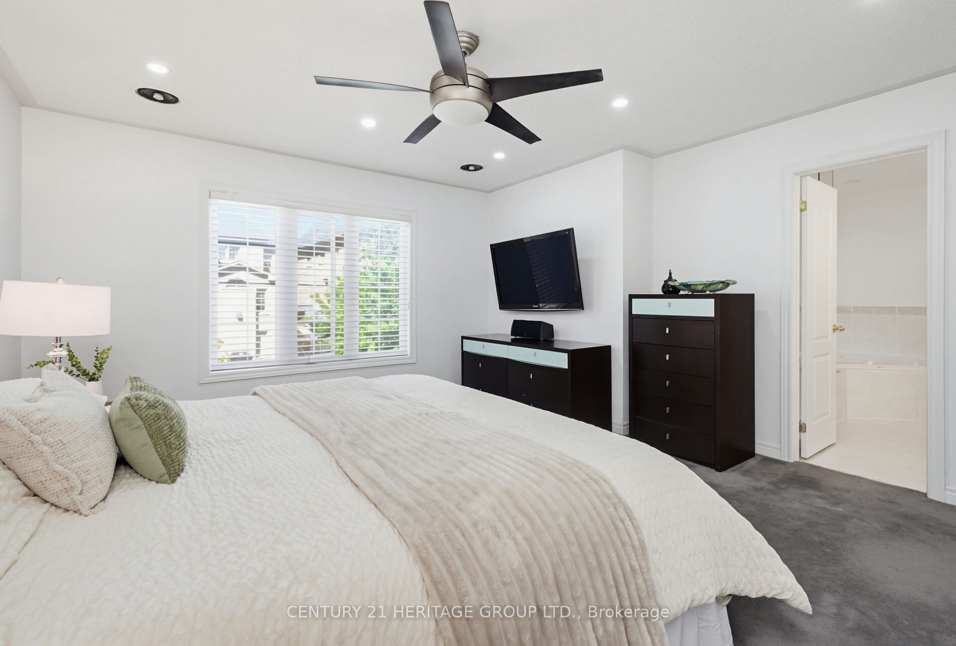 14 Giordano Way, Vaughan, ON L6A 0J2
