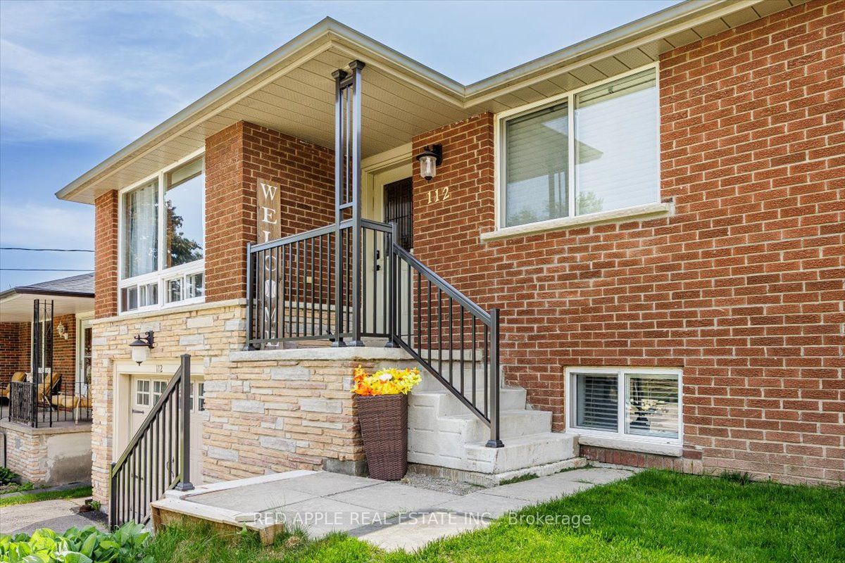 112 Luxury Avenue, Bradford West Gwillimbury, ON L3Z 1T4