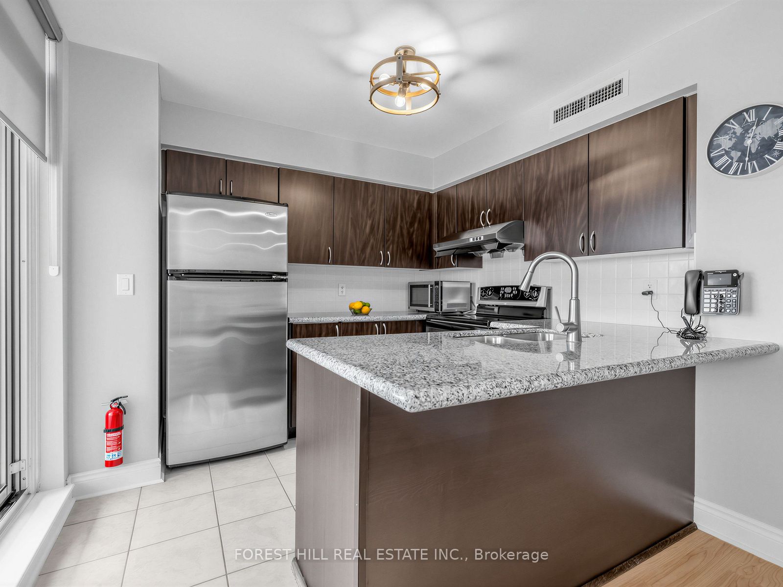 7 North Park Road 511, Vaughan, ON L4J 0C9