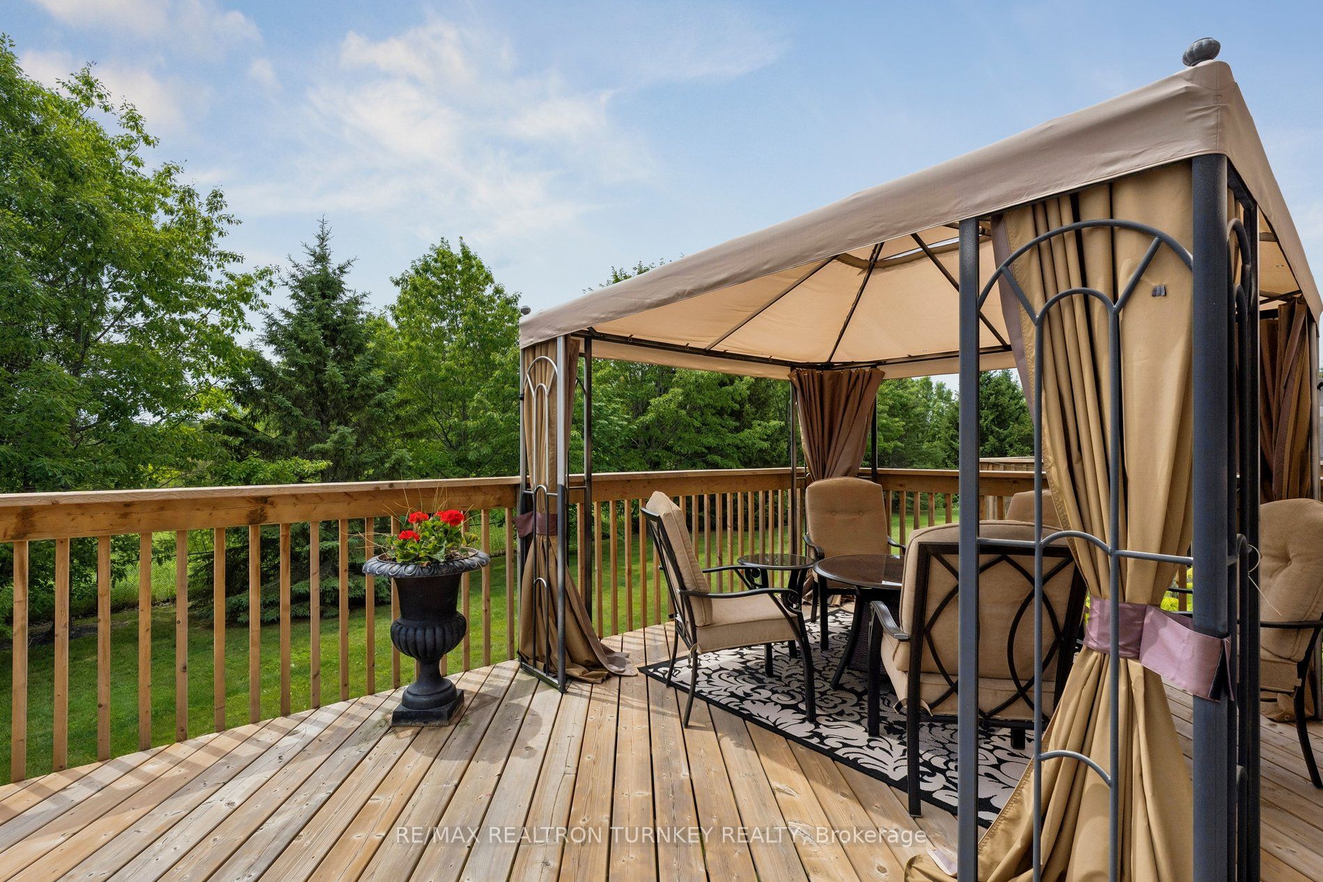 440 Morley Cook Crescent, Newmarket, ON L3X 2M3