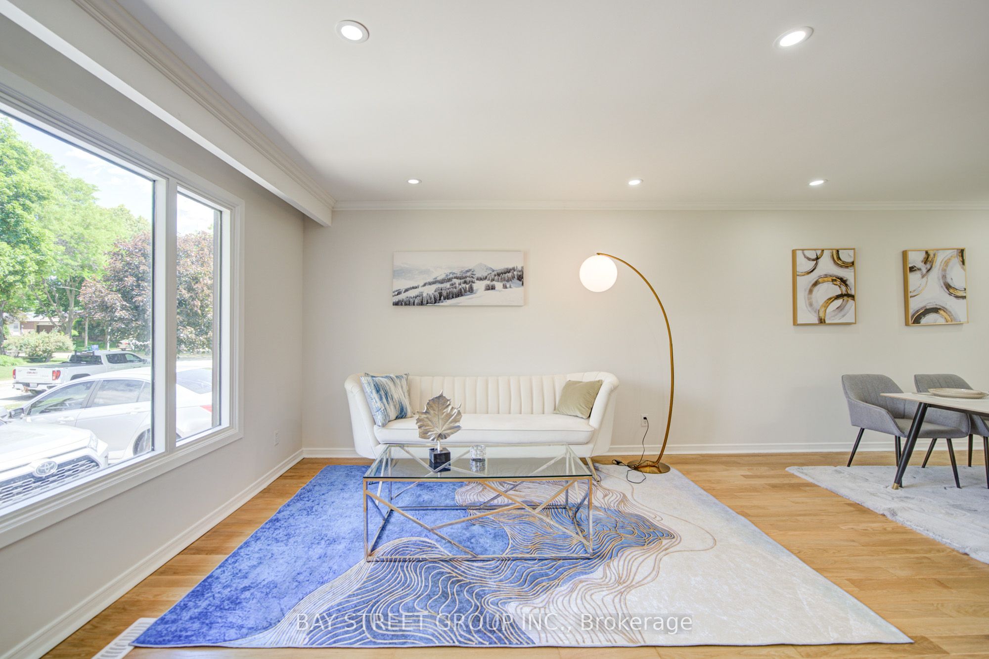 4 Sir Brandiles Place, Markham, ON L3P 2Z5