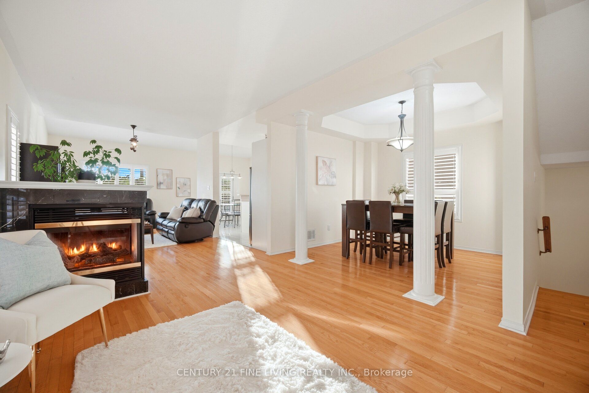 18 Nantucket Drive, Richmond Hill, ON L4E 3V1