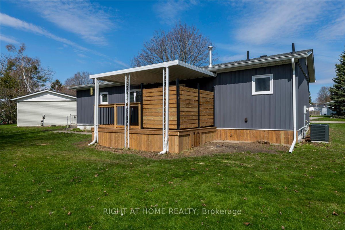 1 South Boulevard, Innisfil, ON L9S 1L7