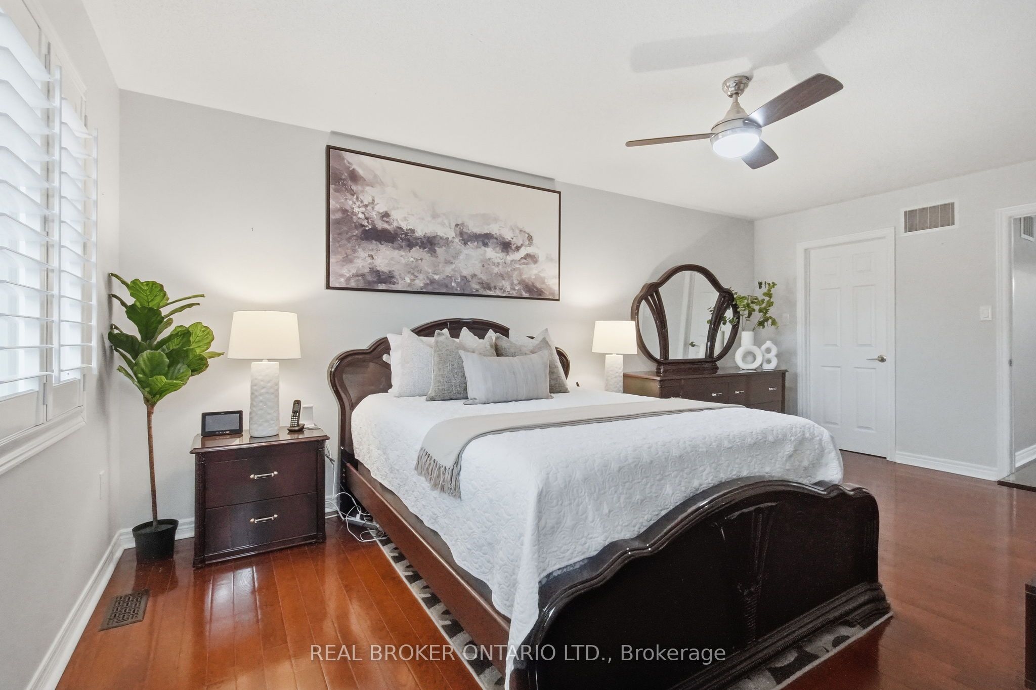27 Harvest Hills Boulevard, East Gwillimbury, ON L9N 0A6