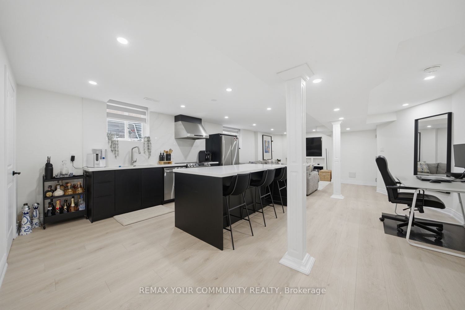 10 St Clare Boulevard, Vaughan, ON L4H 2A2