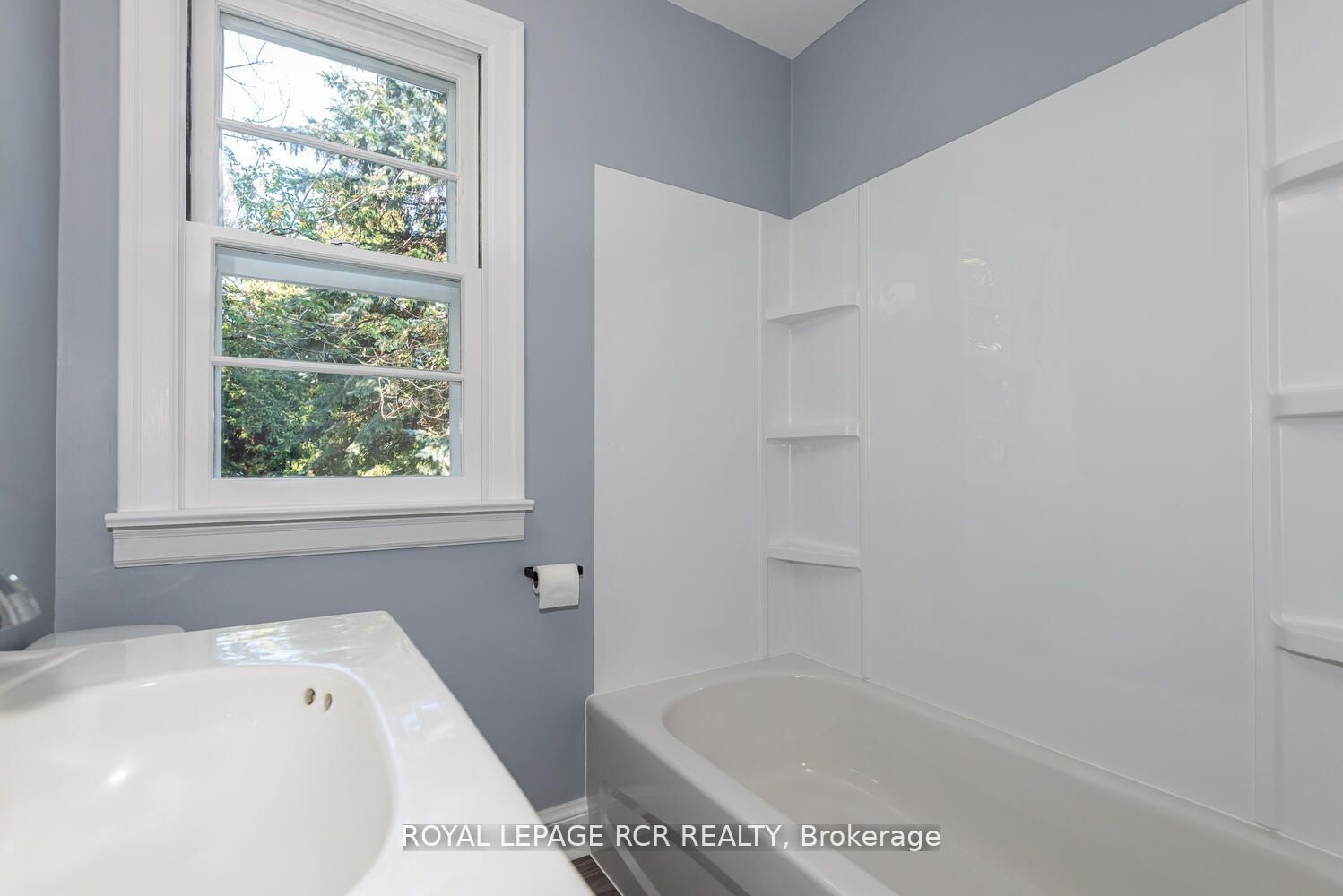 16948 Bayview Avenue, Newmarket, ON L3Y 6M5