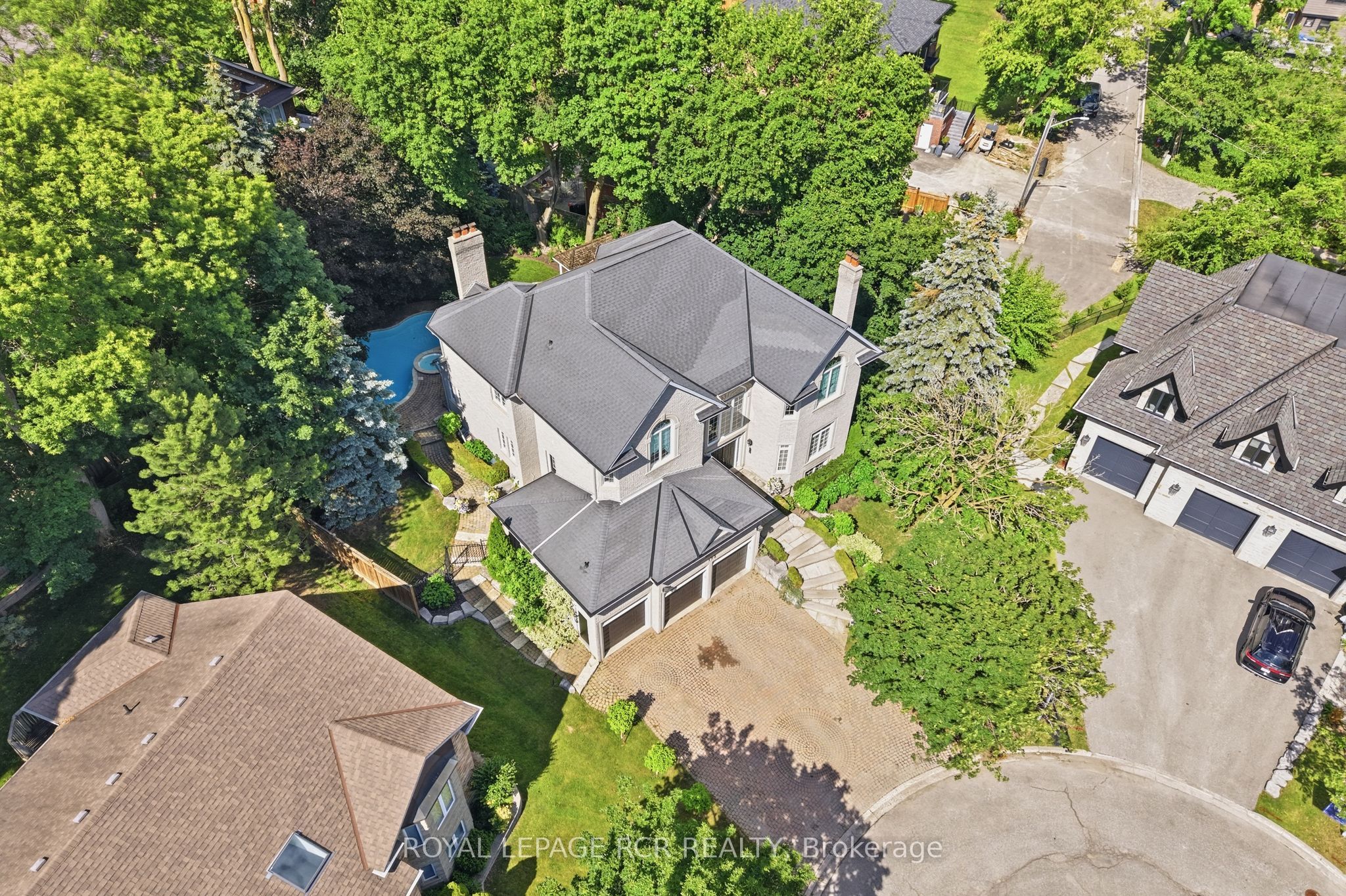 193 Sherwood Place, Newmarket, ON L3Y 8E5