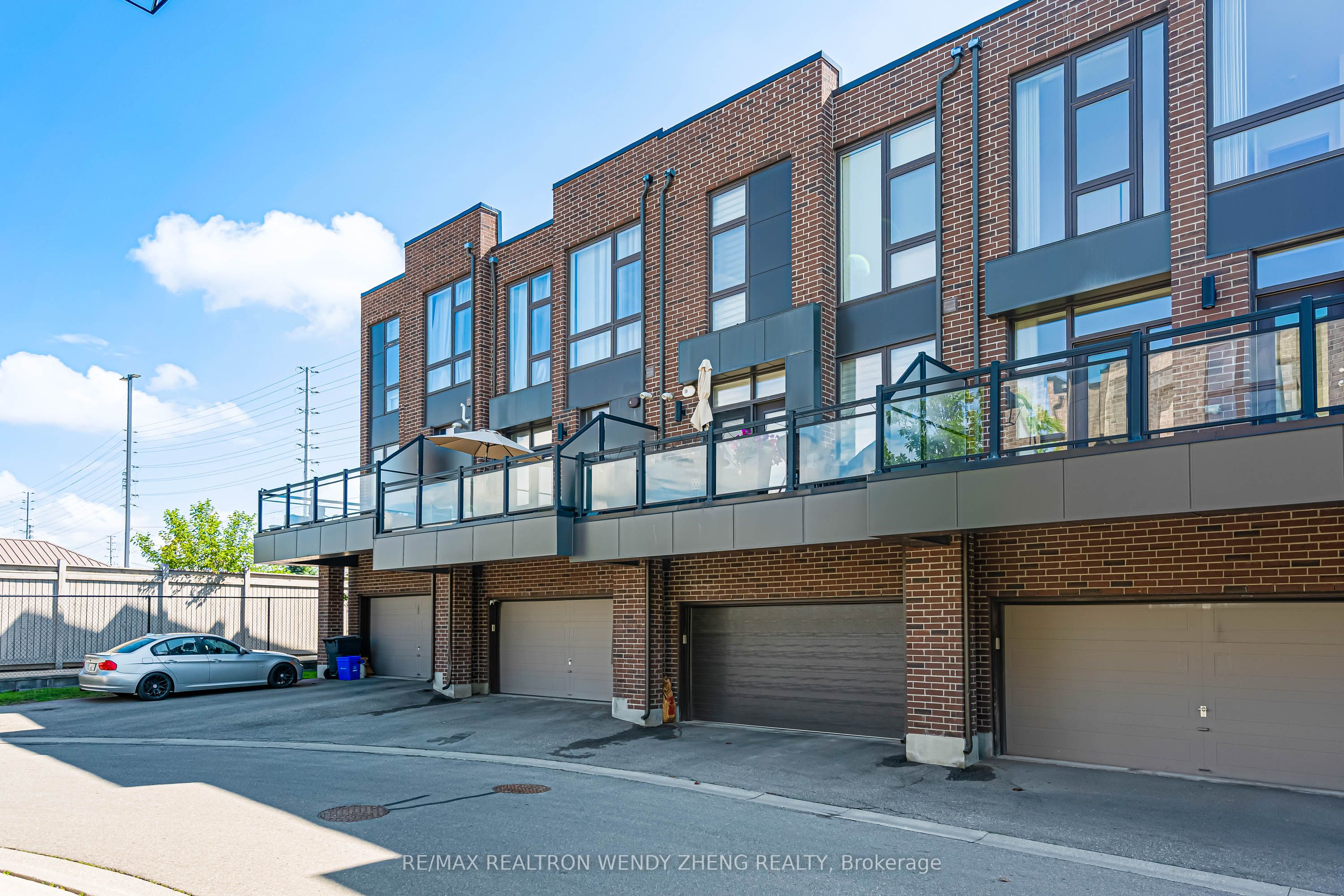 9184 Bathurst Street, Vaughan, ON L4J 0K1