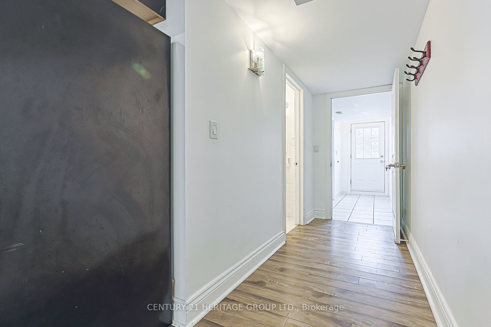 24 Smith Street, Bradford West Gwillimbury, ON L3Z 3C9