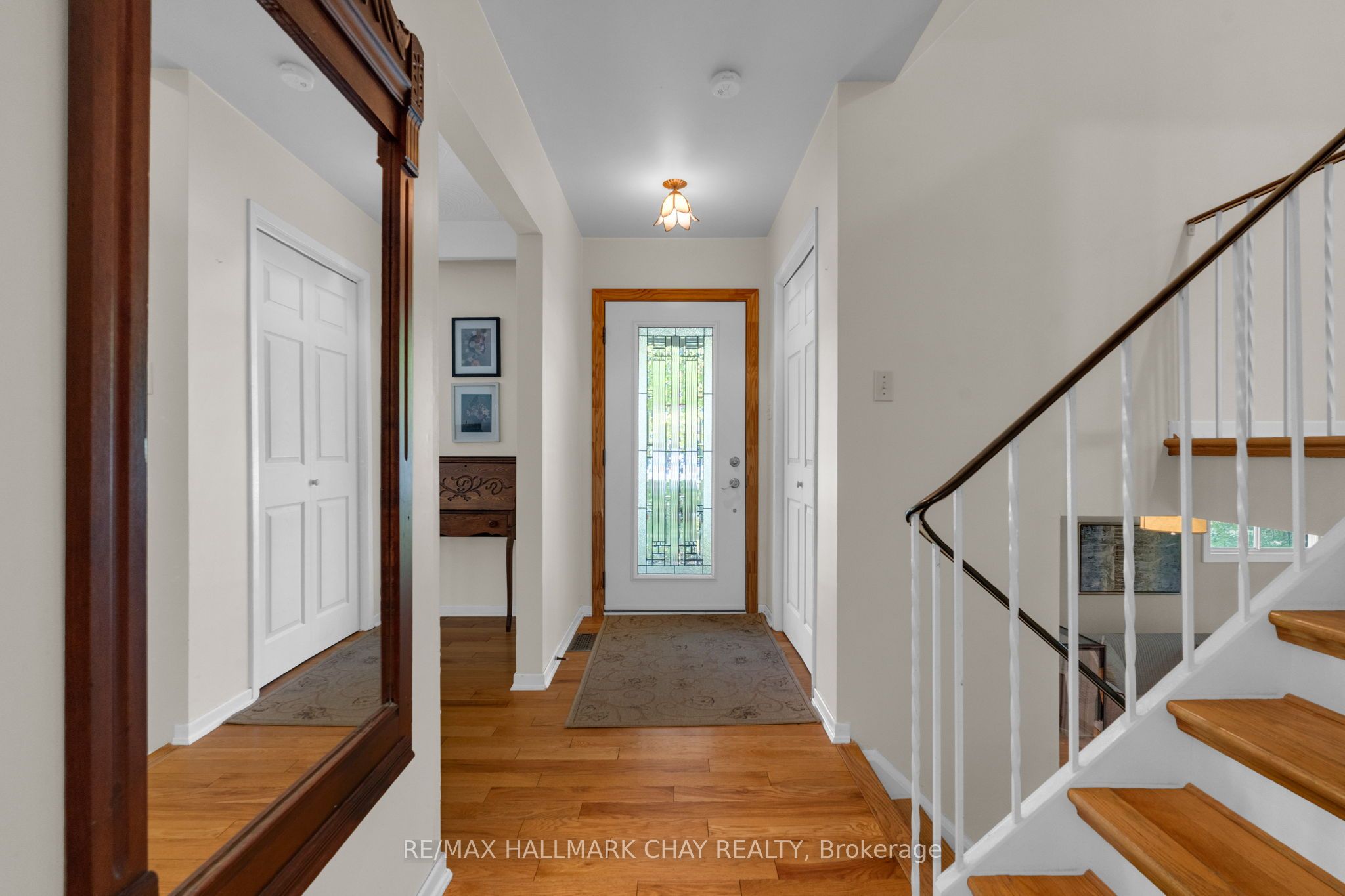 3724 Whitecap Drive, Innisfil, ON L9S 2L4