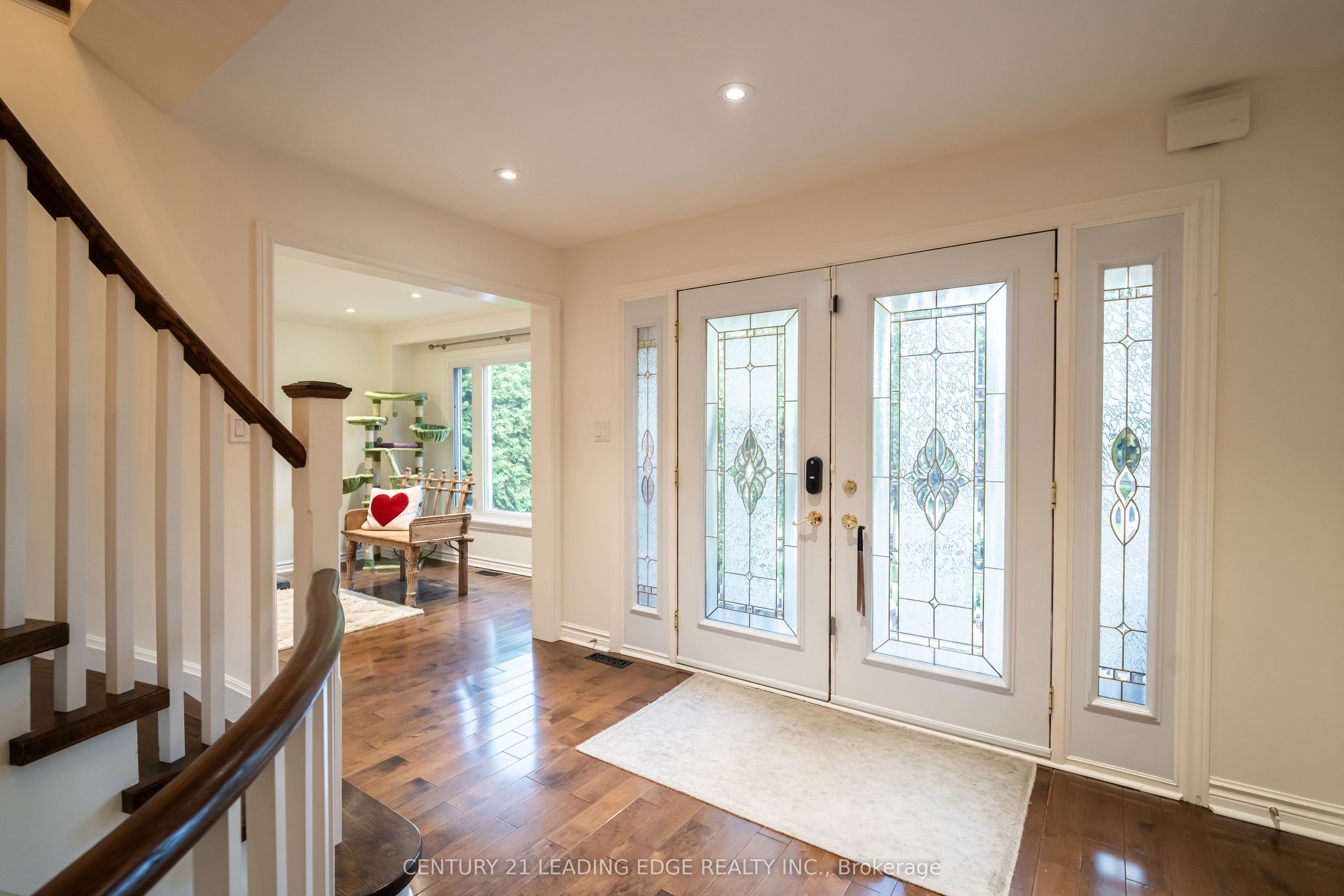 53 McClenny Drive, Aurora, ON L4G 5P5