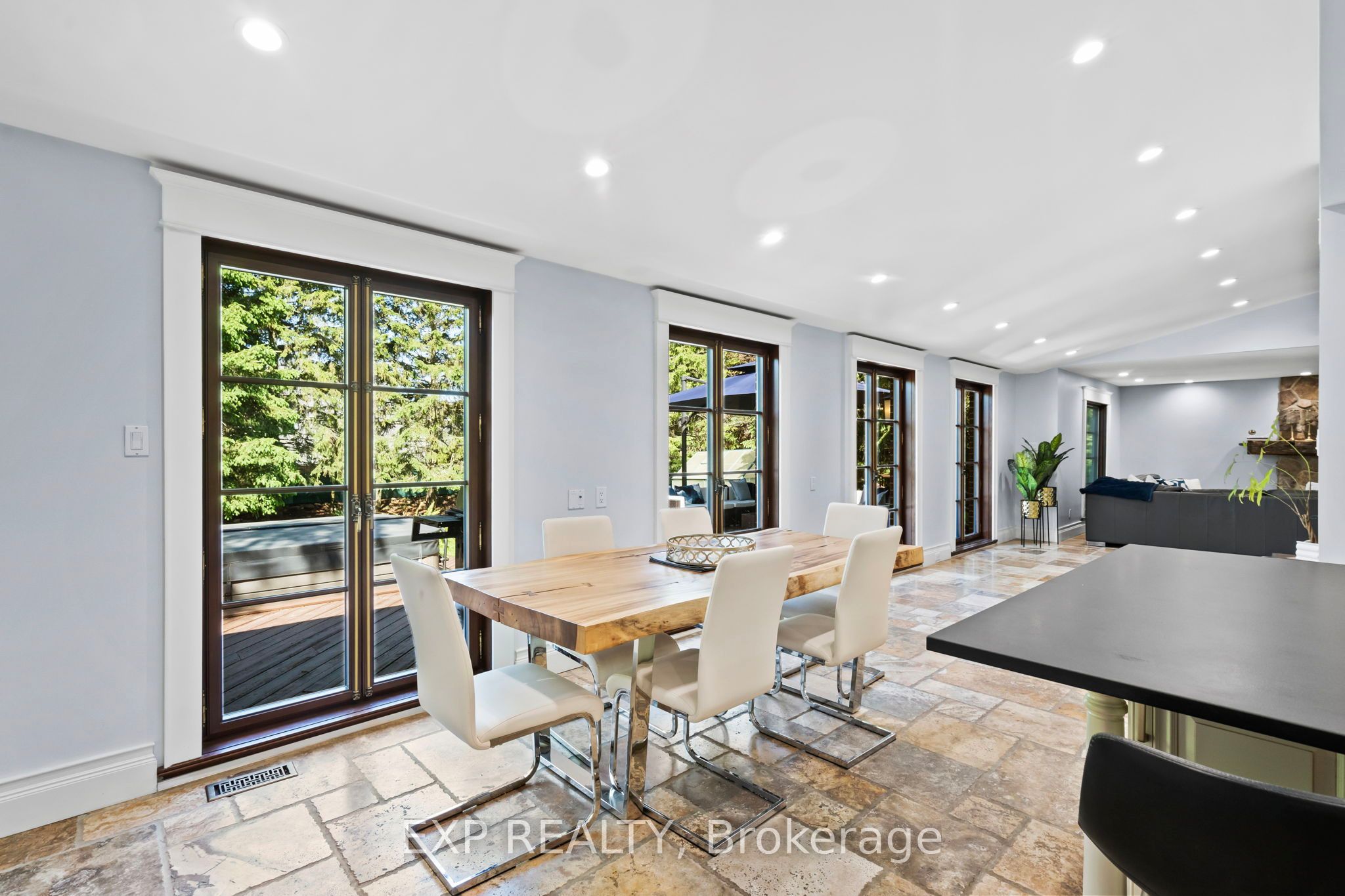 816 Norwick Road, Newmarket, ON L3X 1K8