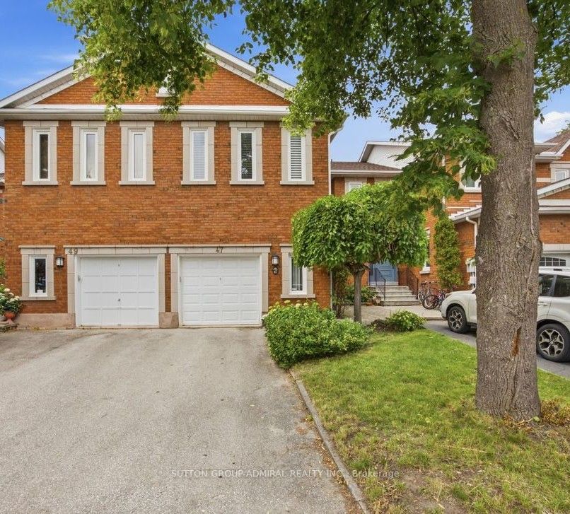 47 Brownstone Circle, Vaughan, ON L4J 7P5