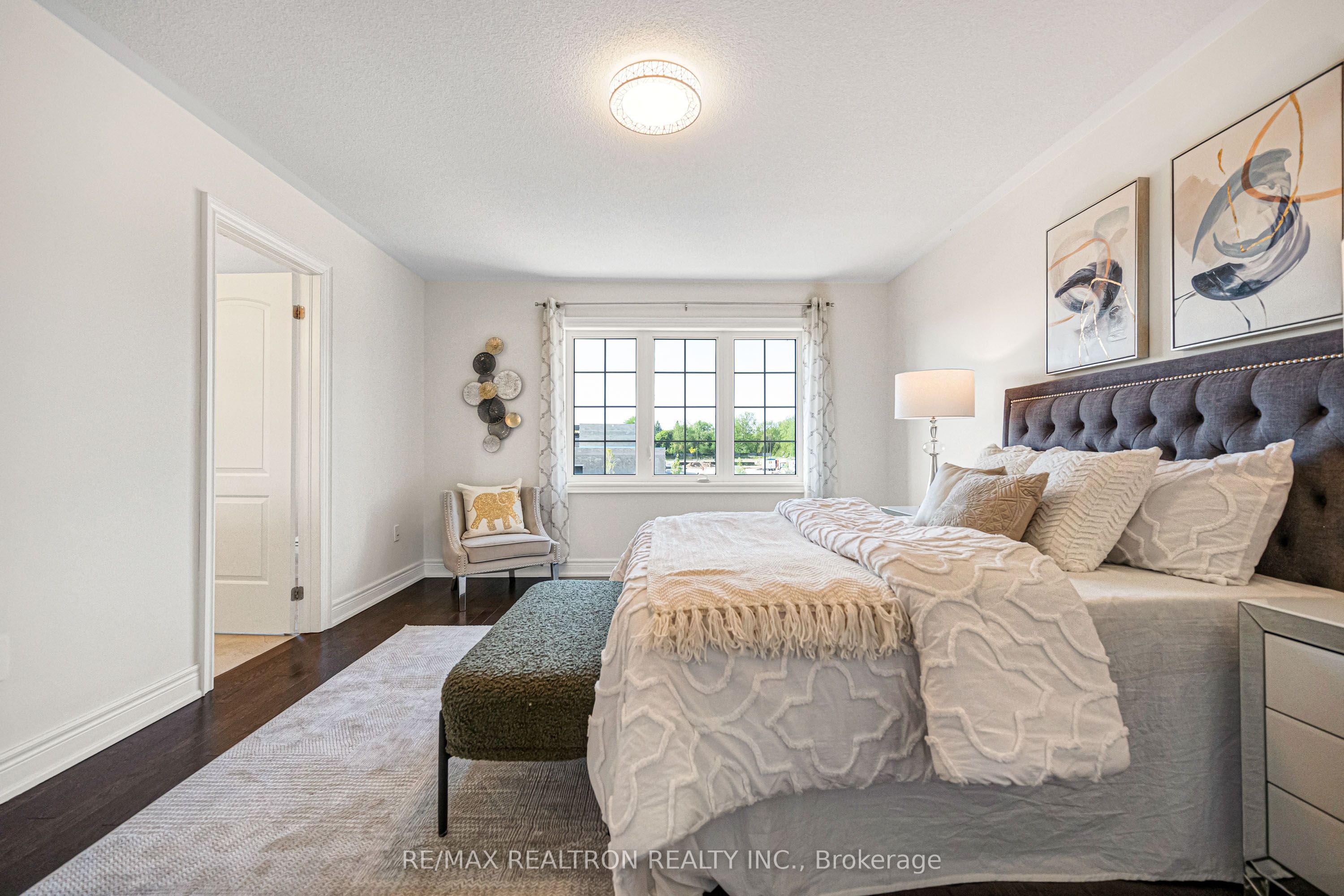 235 Jim Mortson Drive, East Gwillimbury, ON L9N 0Z3