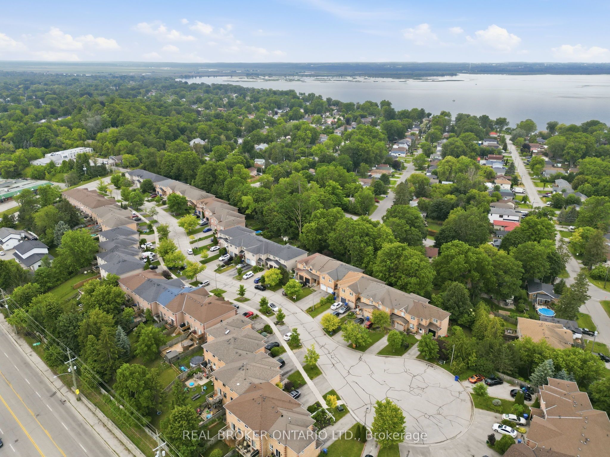 64 Lancaster Court, Georgina, ON L4P 3Z9