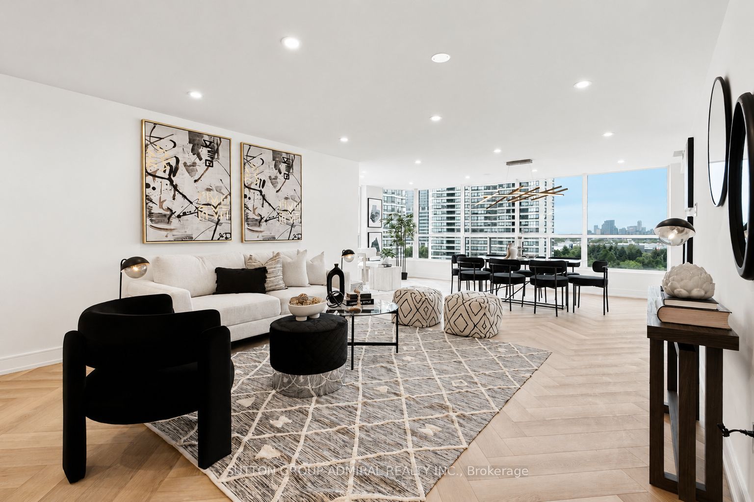 1 Clark Avenue W 1411, Vaughan, ON L4J 7Y6