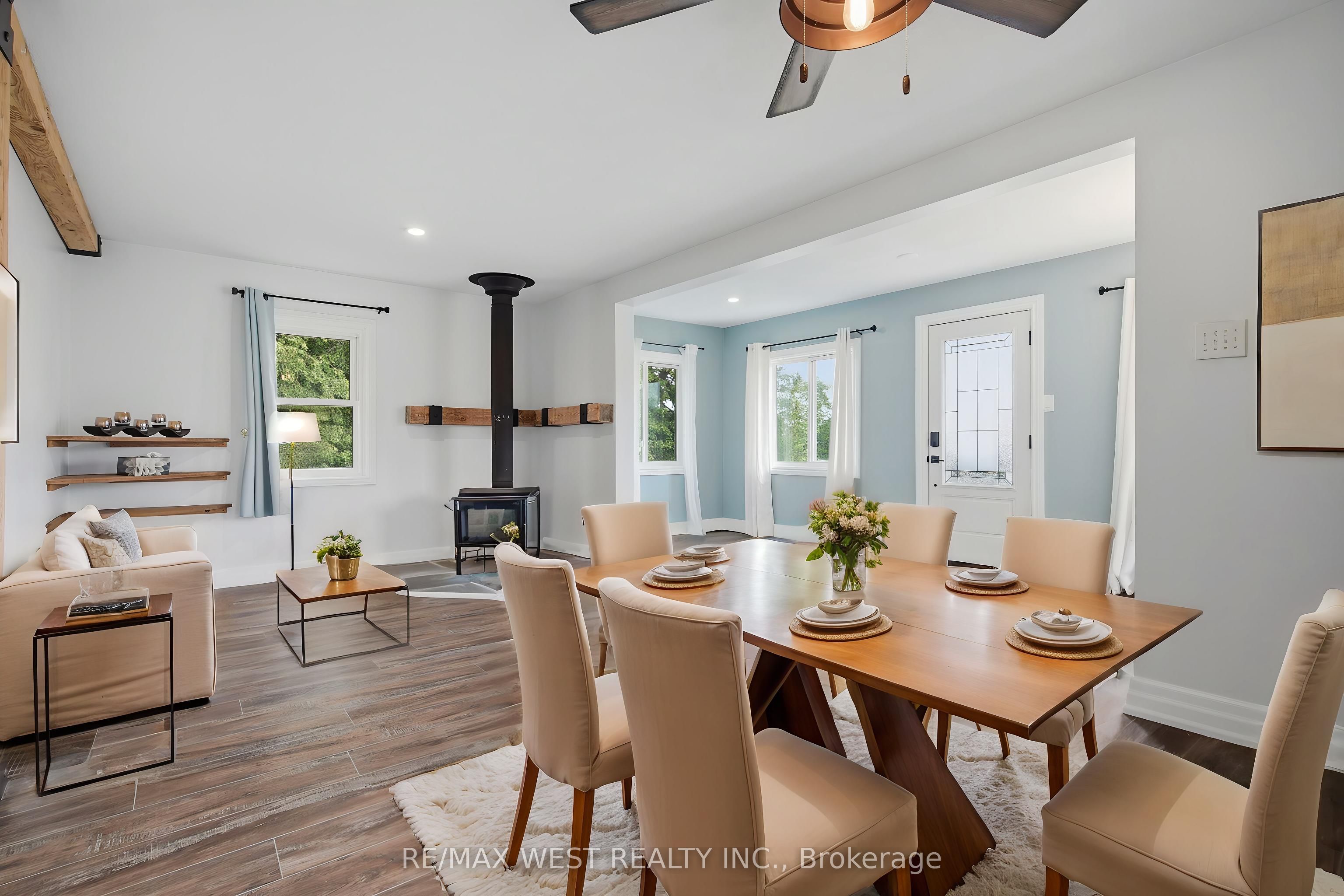 12 Station Road, Georgina, ON L0E 1N0