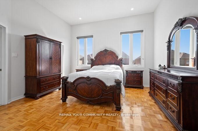 144 Broomlands Drive, Vaughan, ON L6A 2K3