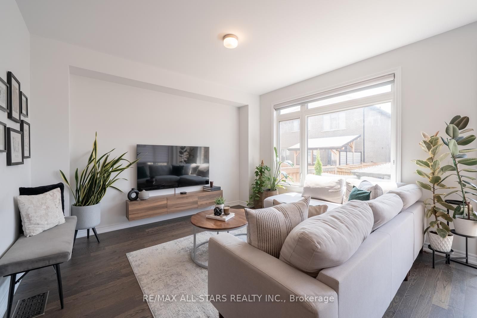 41 Seedling Crescent, Whitchurch-Stouffville, ON L4A 4V5