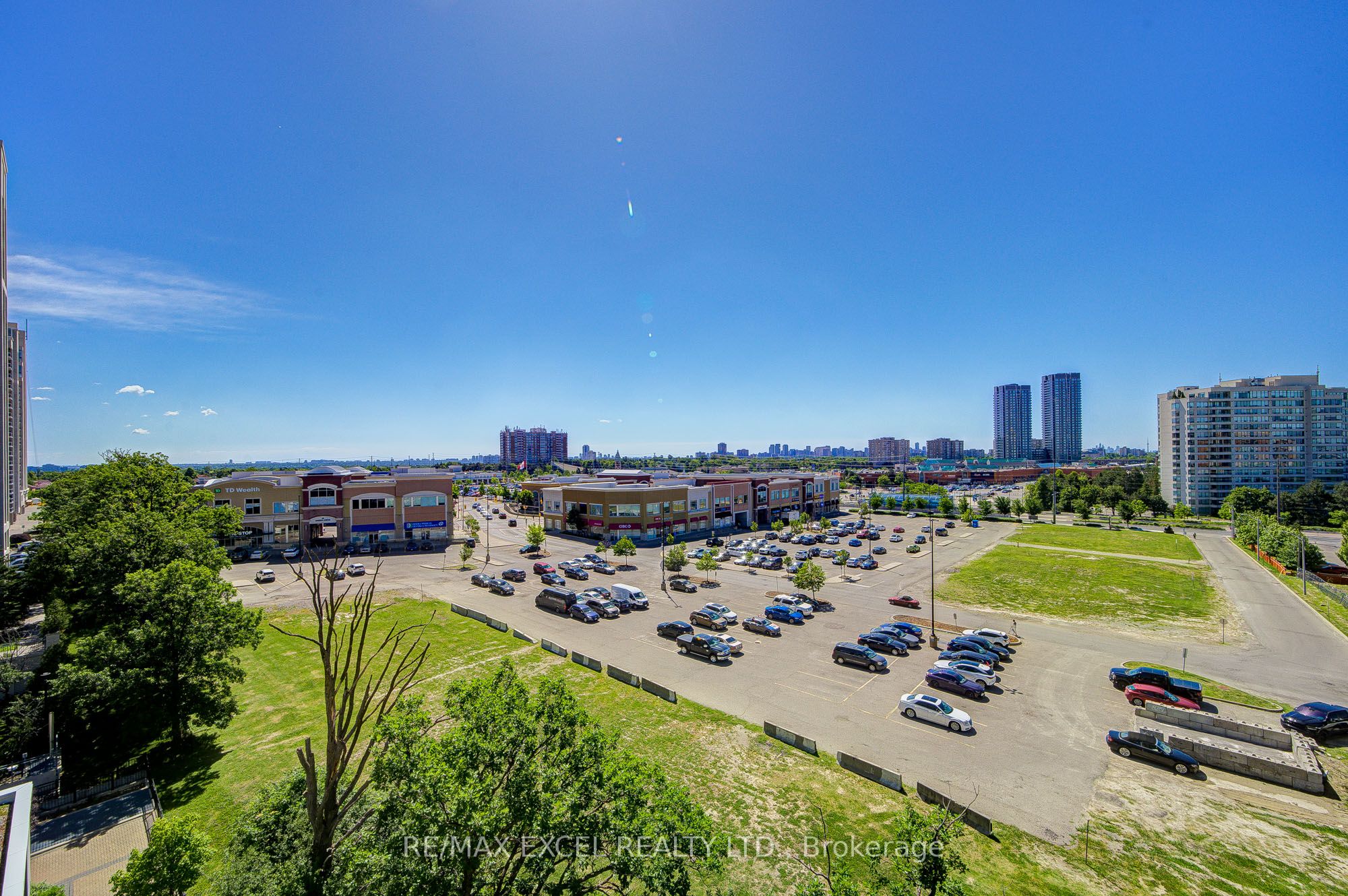 85 North Park Road S 705, Vaughan, ON L4J 0H8
