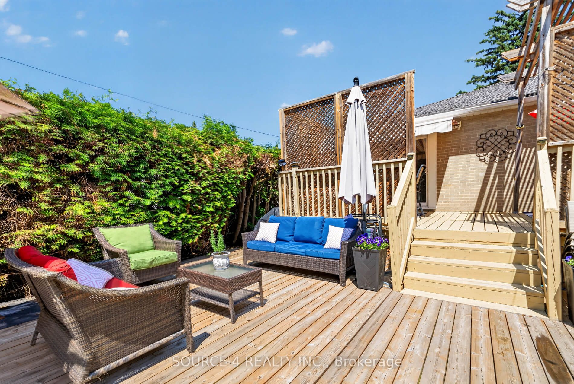 51 Knowles Crescent, Aurora, ON L4G 1Z6