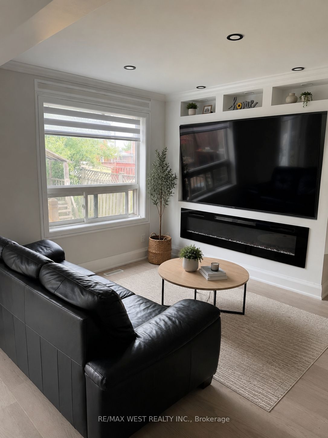 137 Hudson Crescent, Bradford West Gwillimbury, ON L3Z 2Y7