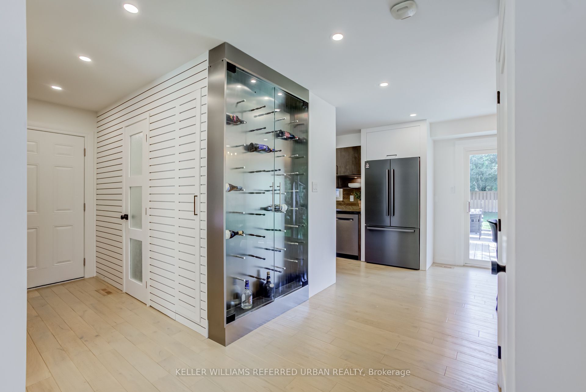 7 Cossar Drive, Aurora, ON L4G 3N6