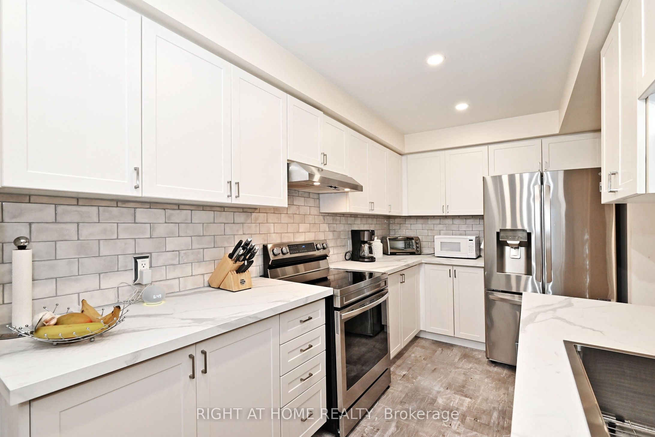 73 Bloomgate Crescent, Richmond Hill, ON L4E 3Z1