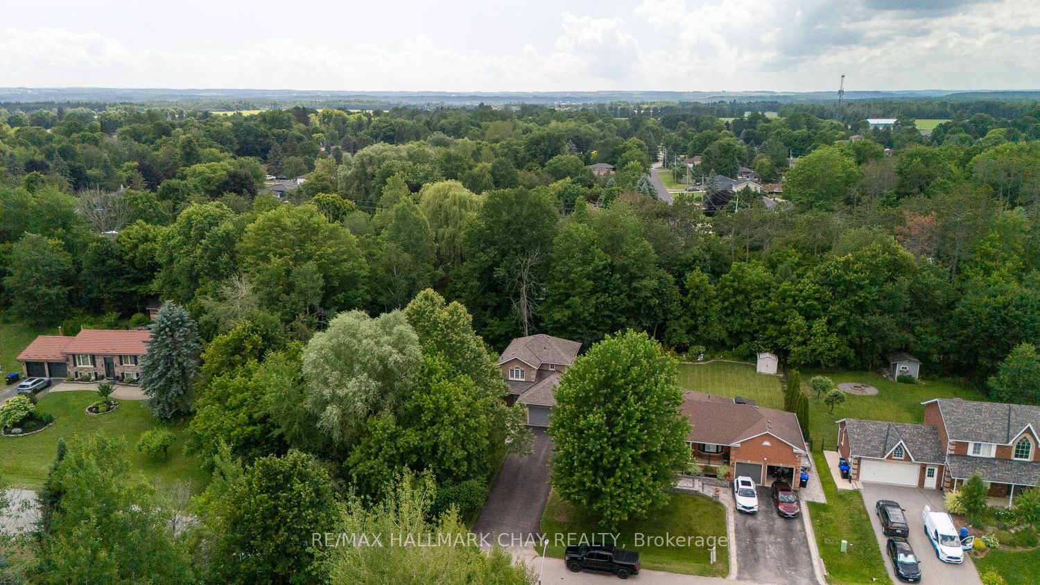 23 Burbank Circle, Adjala-Tosorontio, ON L0M 1J0