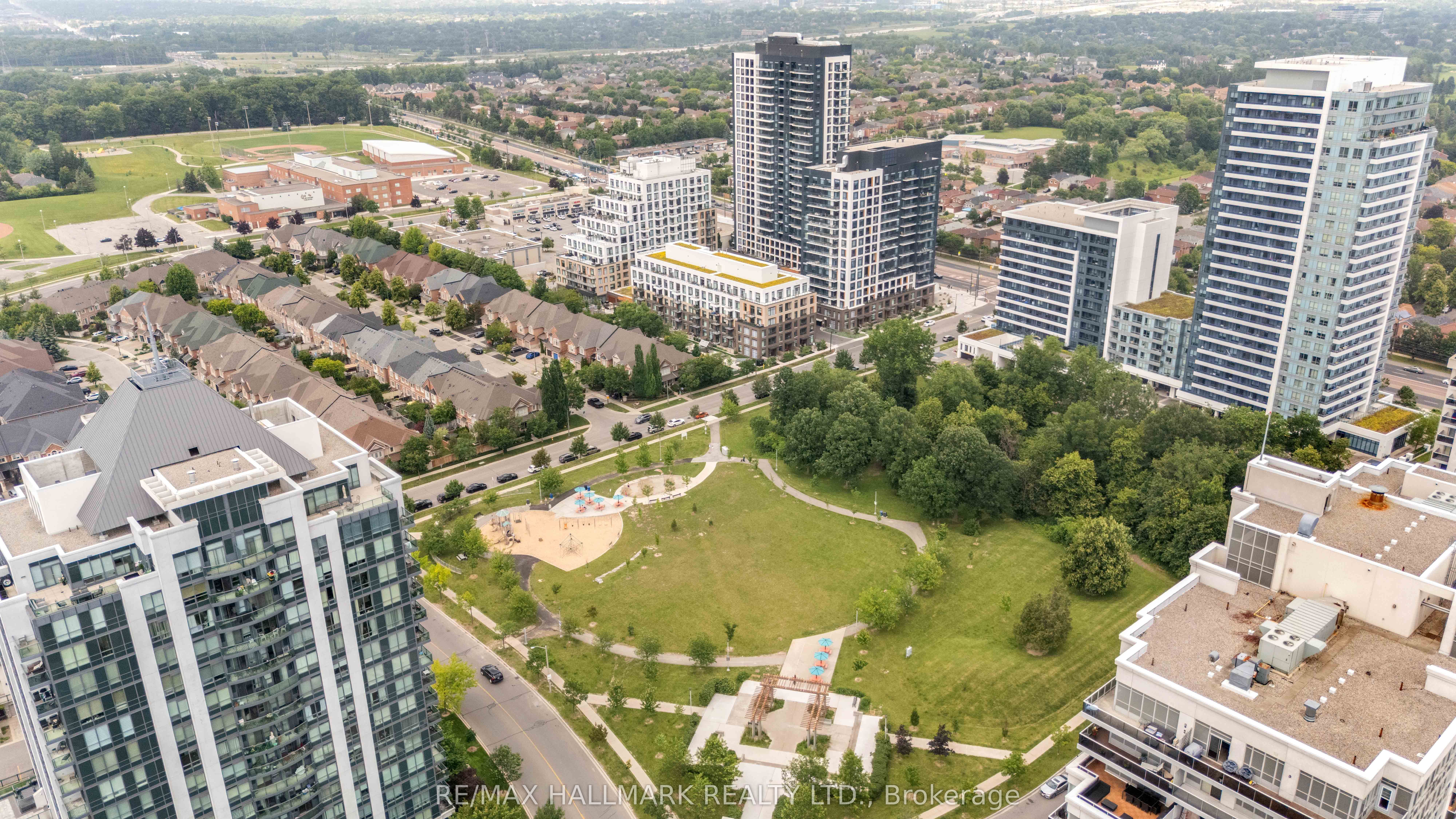 7950 Bathurst Street 1524, Vaughan, ON L4J 0L4