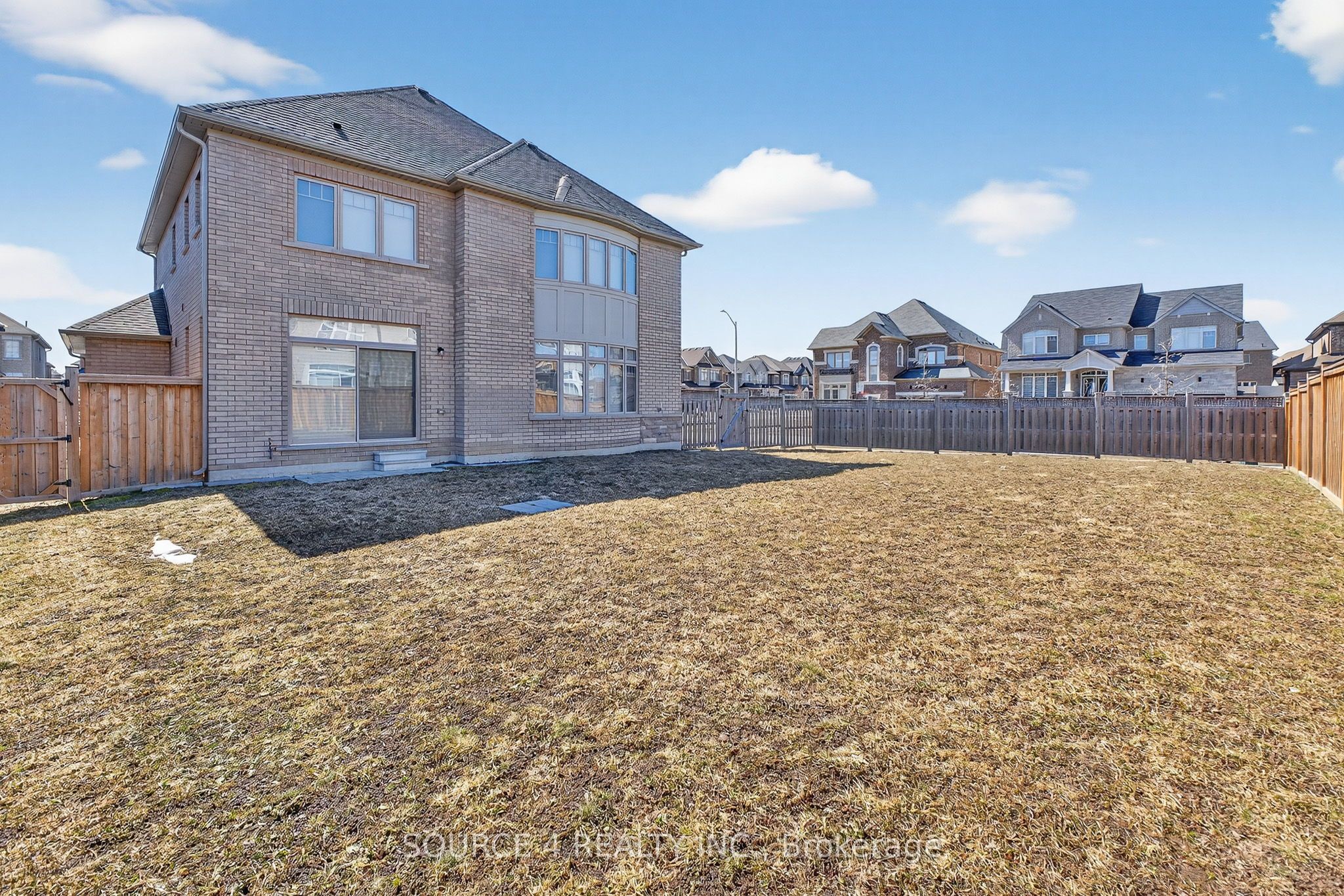 1020 Larter Street, Innisfil, ON L9S 0N4