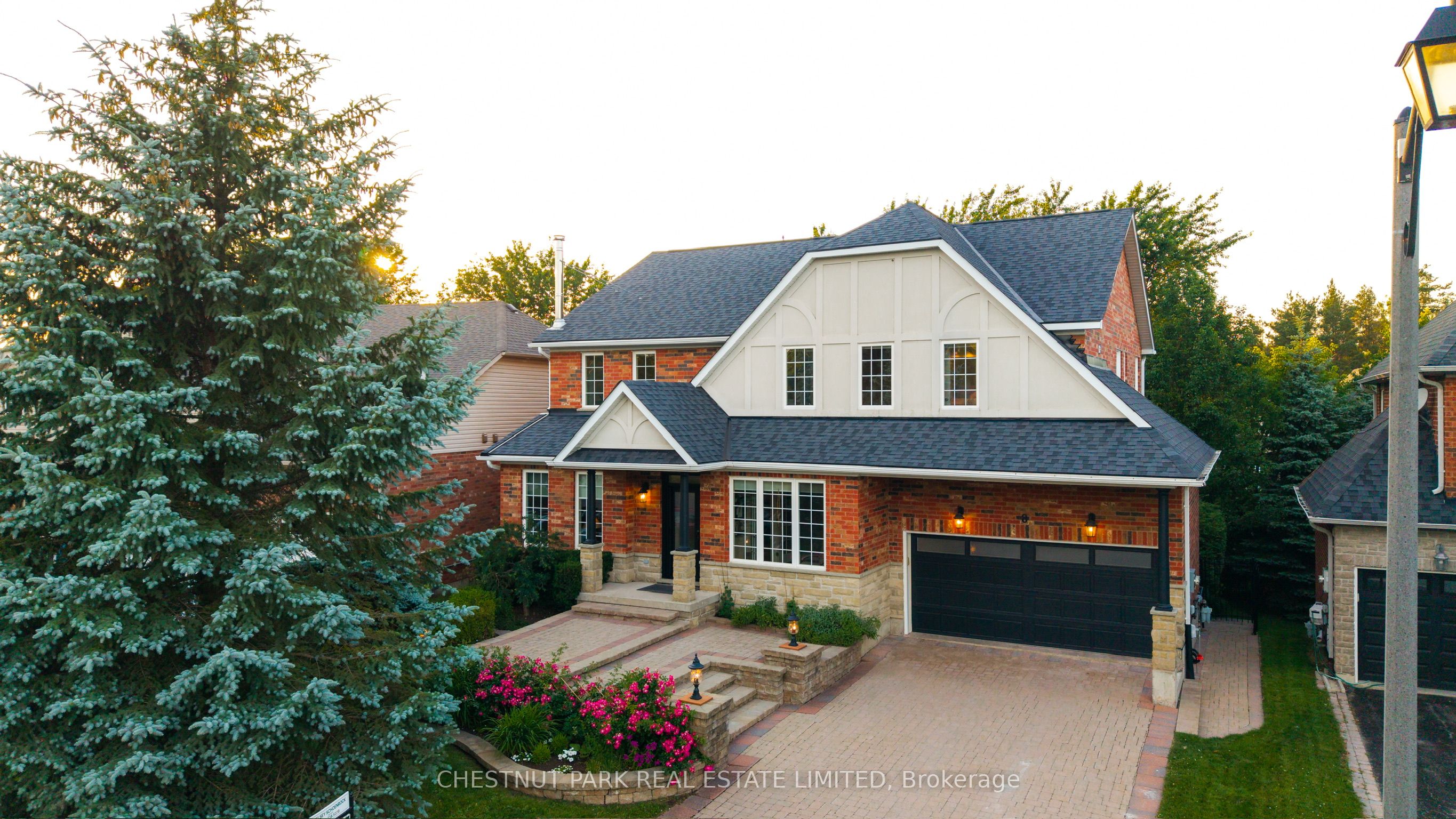 8 Cyril Richardson Court, Uxbridge, ON L9P 2A8