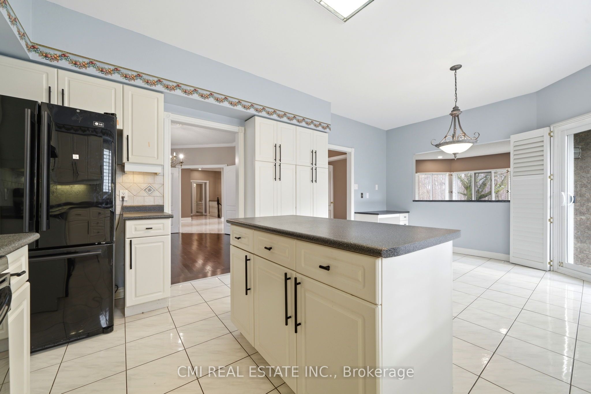 15 Treegrove Circle, Aurora, ON L4G 6M1