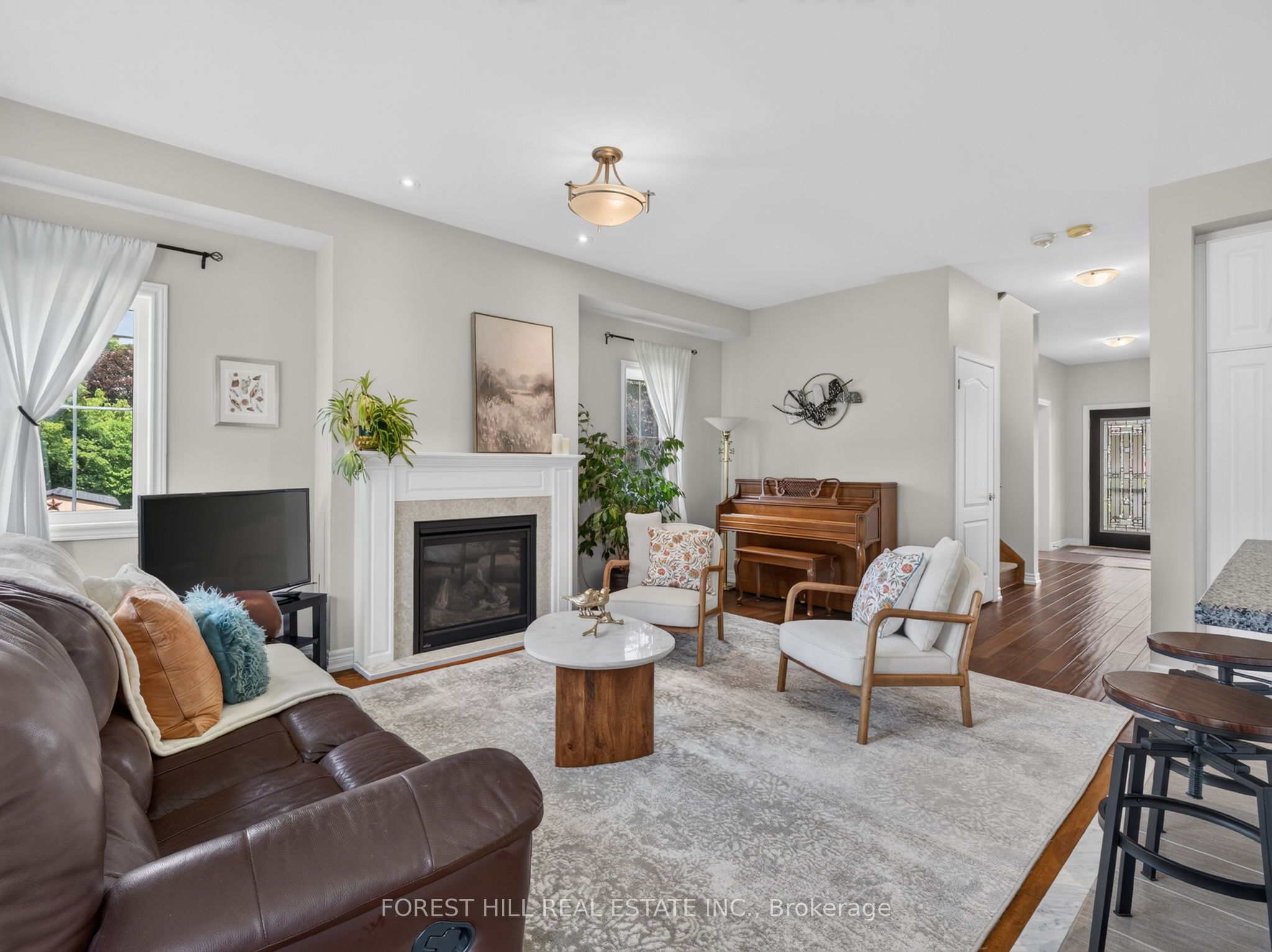 18 Charmuse Lane, East Gwillimbury, ON L9N 0N7