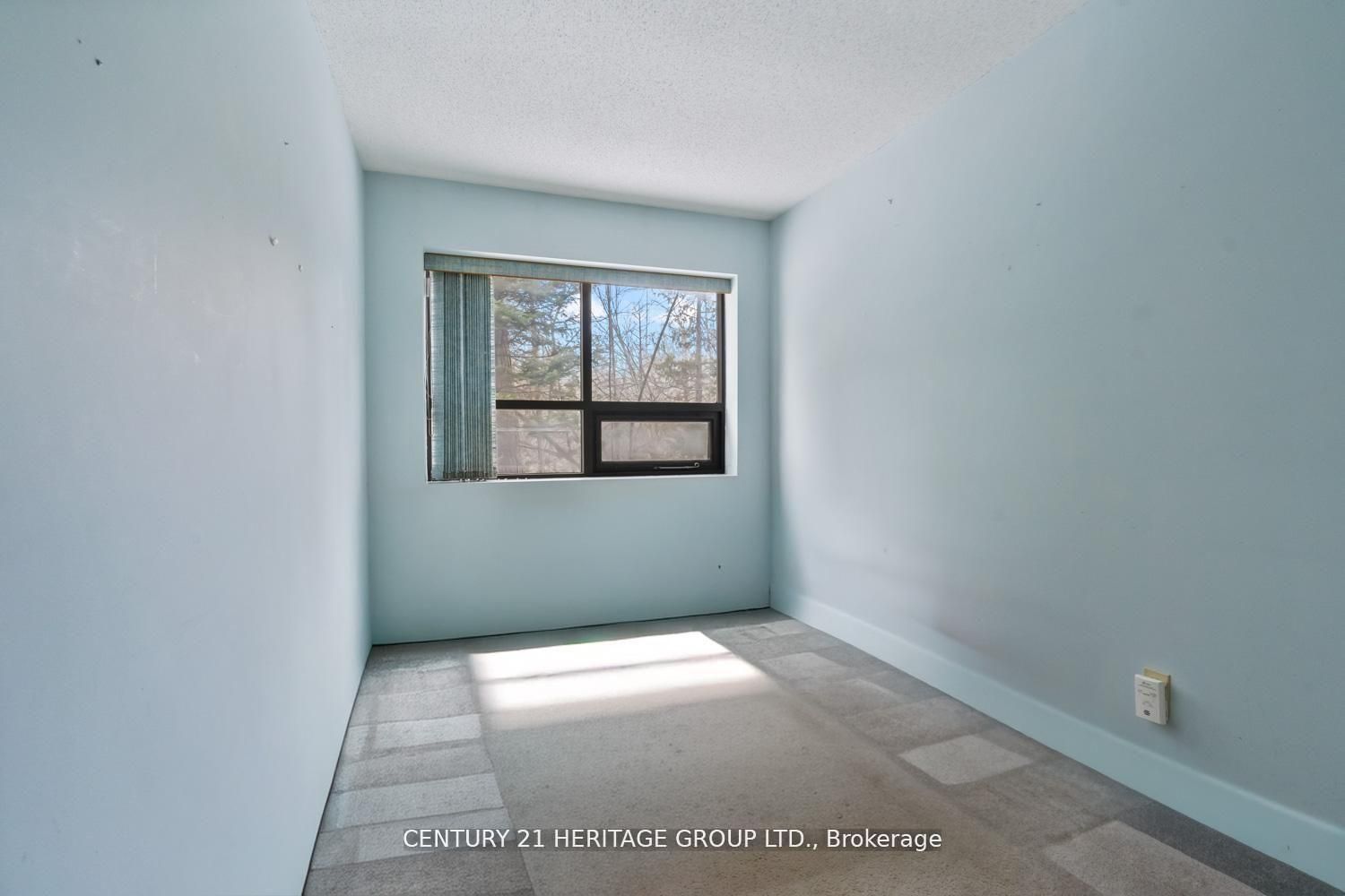 166 Olive Street 105, East Gwillimbury, ON L9N 1M9