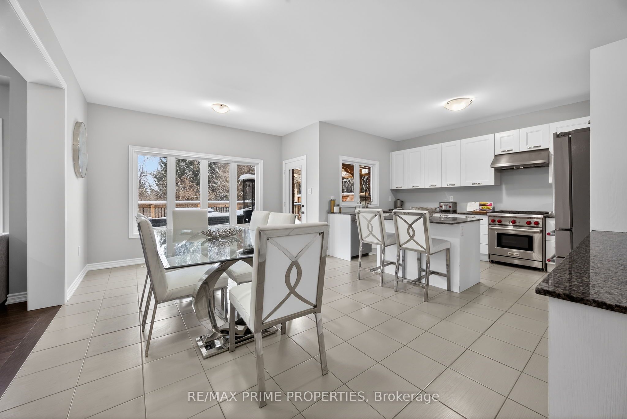 72 Ridge Gate Crescent, East Gwillimbury, ON L0G 1M0