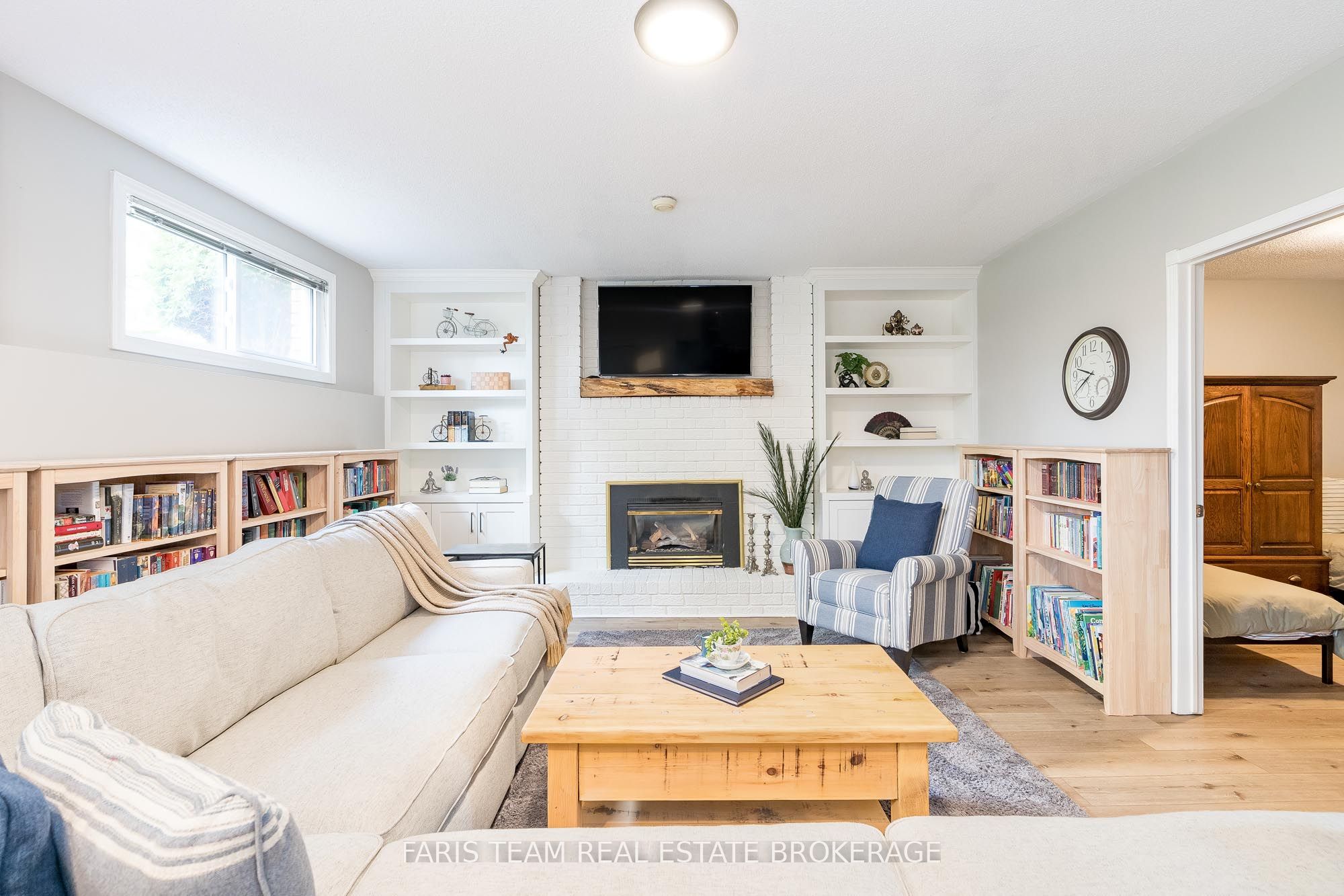2032 Chantler Street, Innisfil, ON L9S 1B5