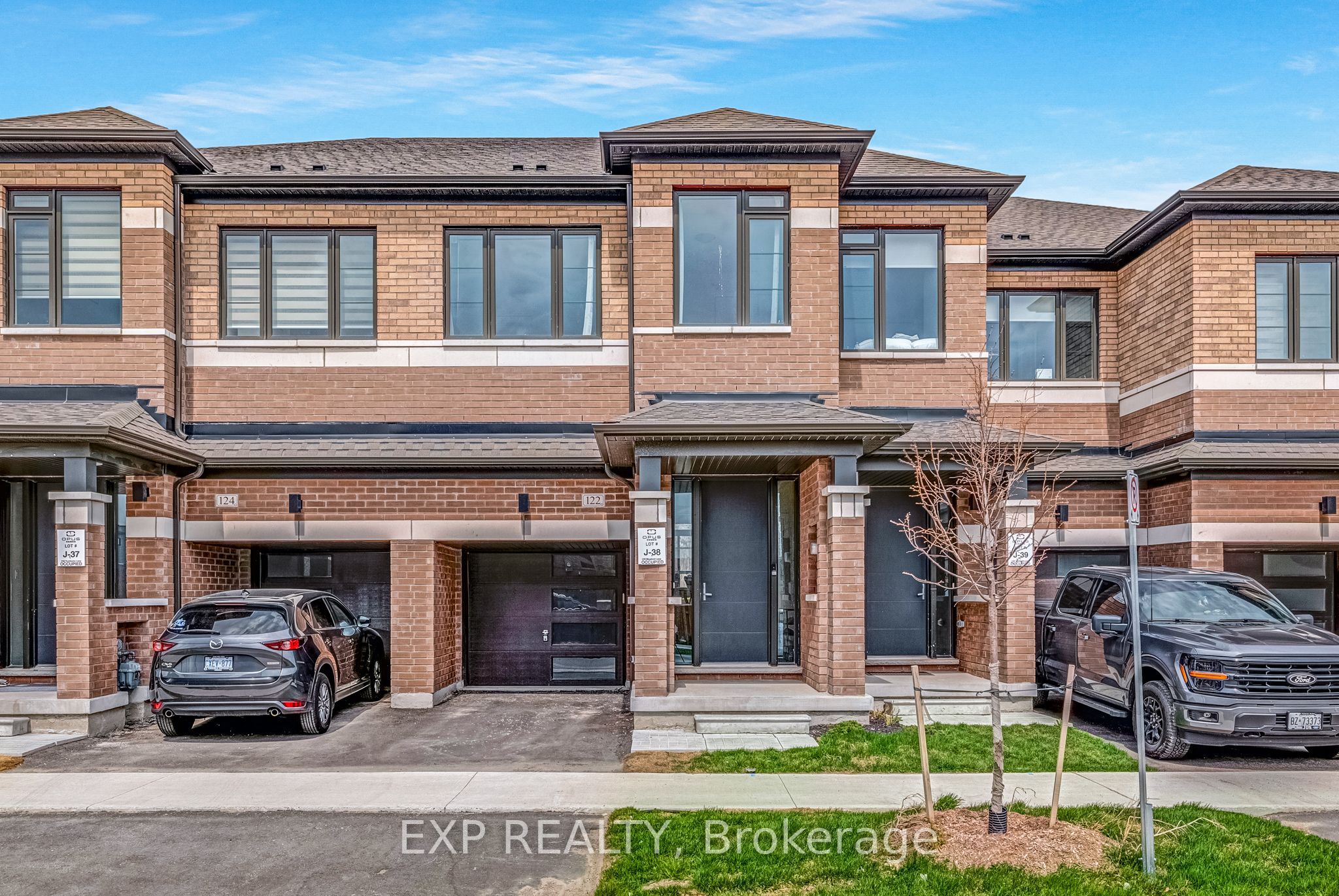 122 Turnberry Lane, Barrie, ON L9J 0M3