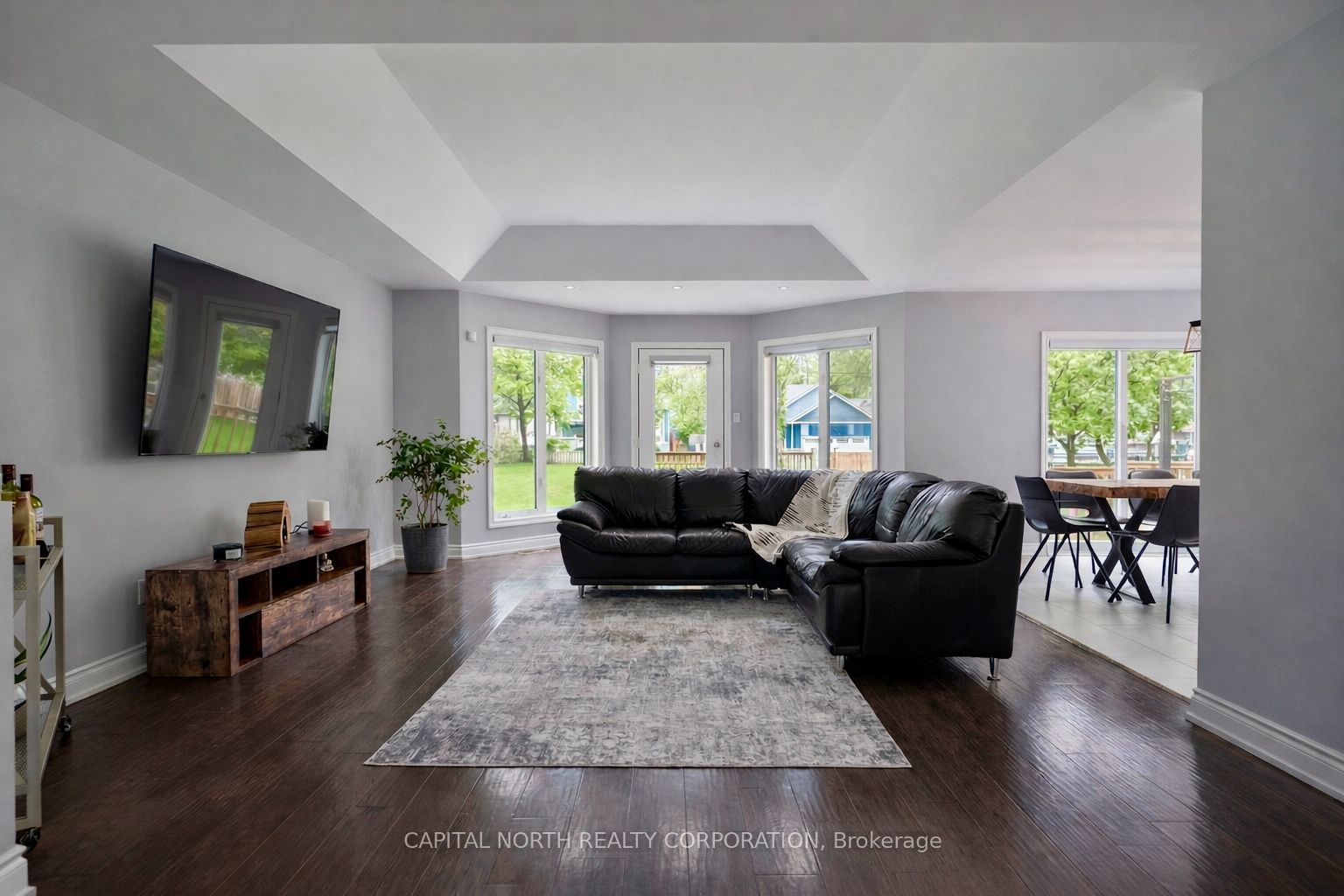 8 Downer Crescent, Wasaga Beach, ON L9Z 1C2