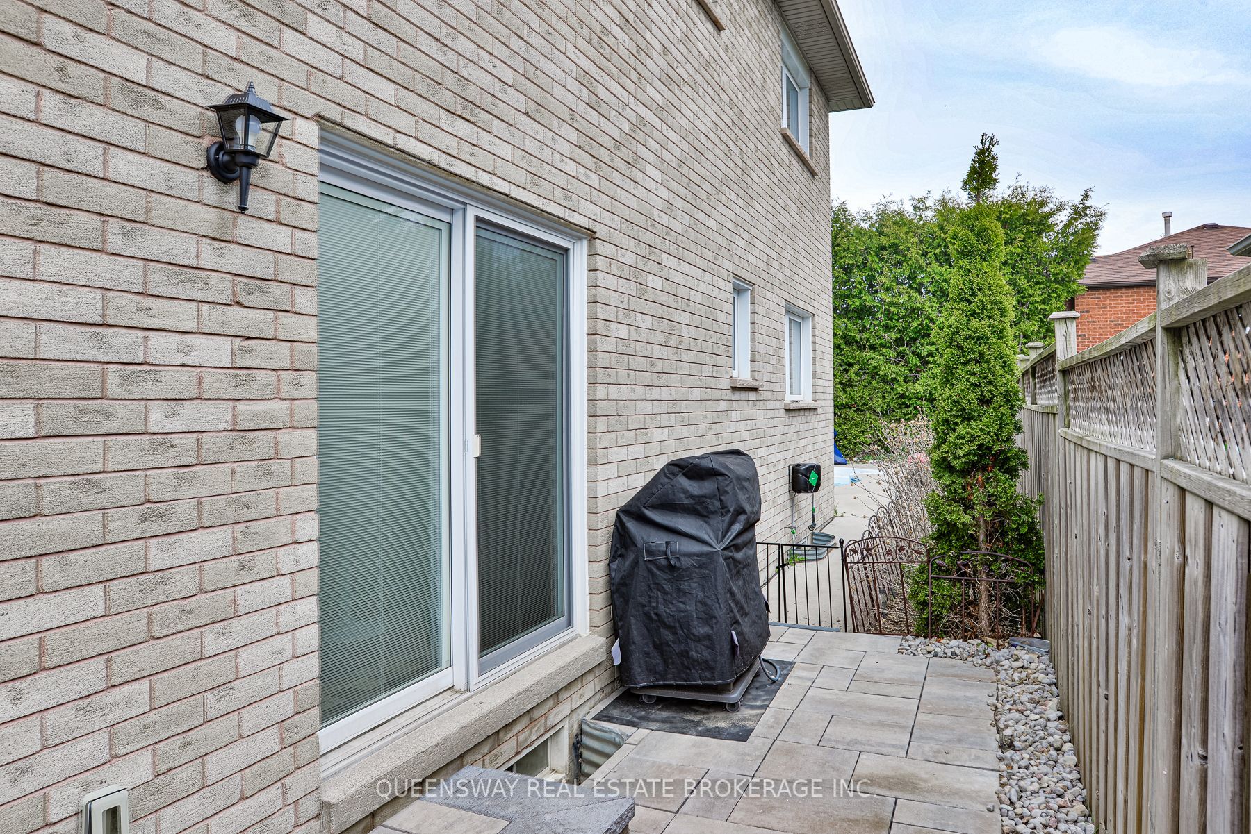 10 Lewis Drive, Orillia, ON L3V 7S5