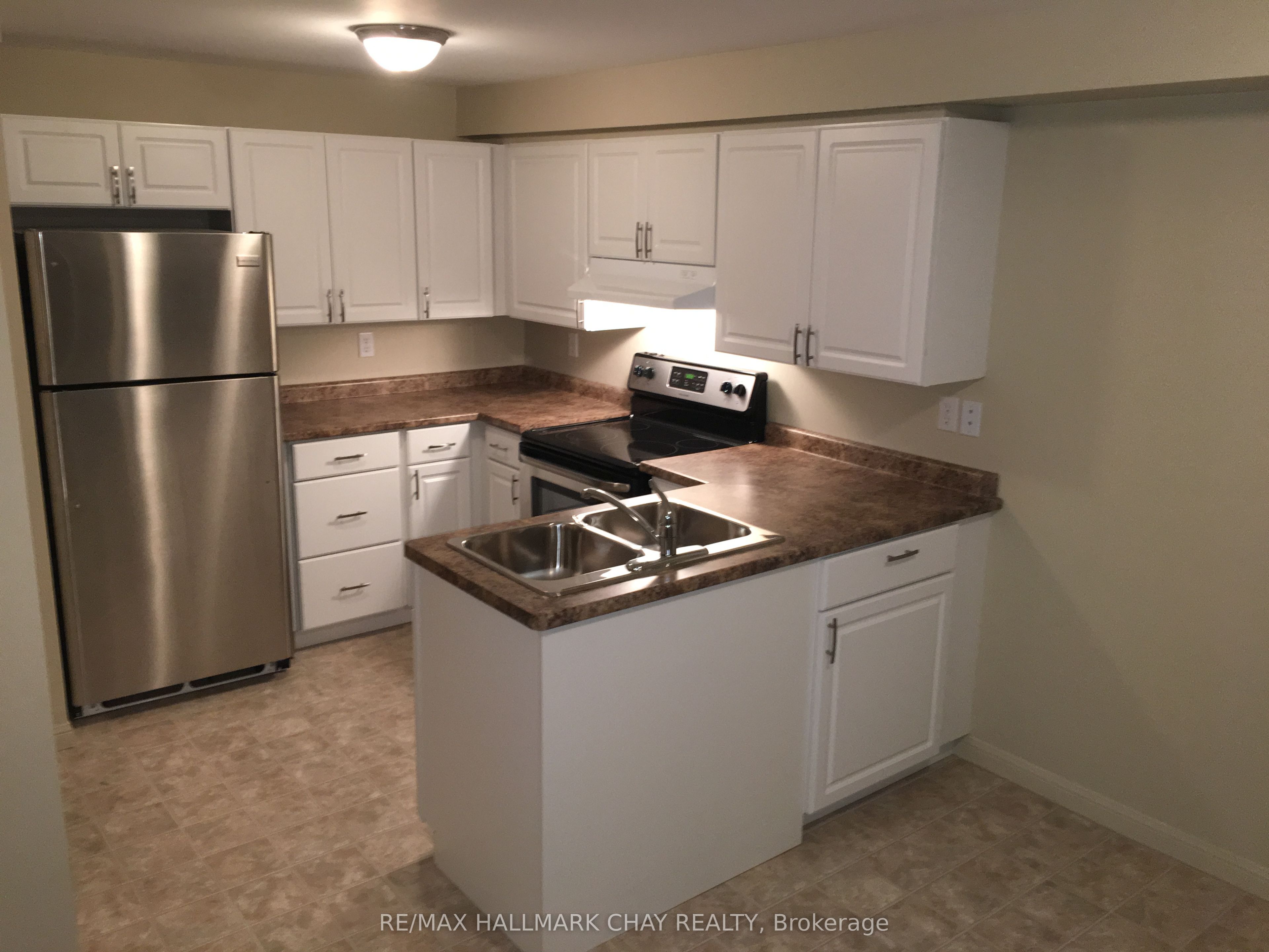 141 Black Cherry Crescent, Barrie, ON L4N 9L1