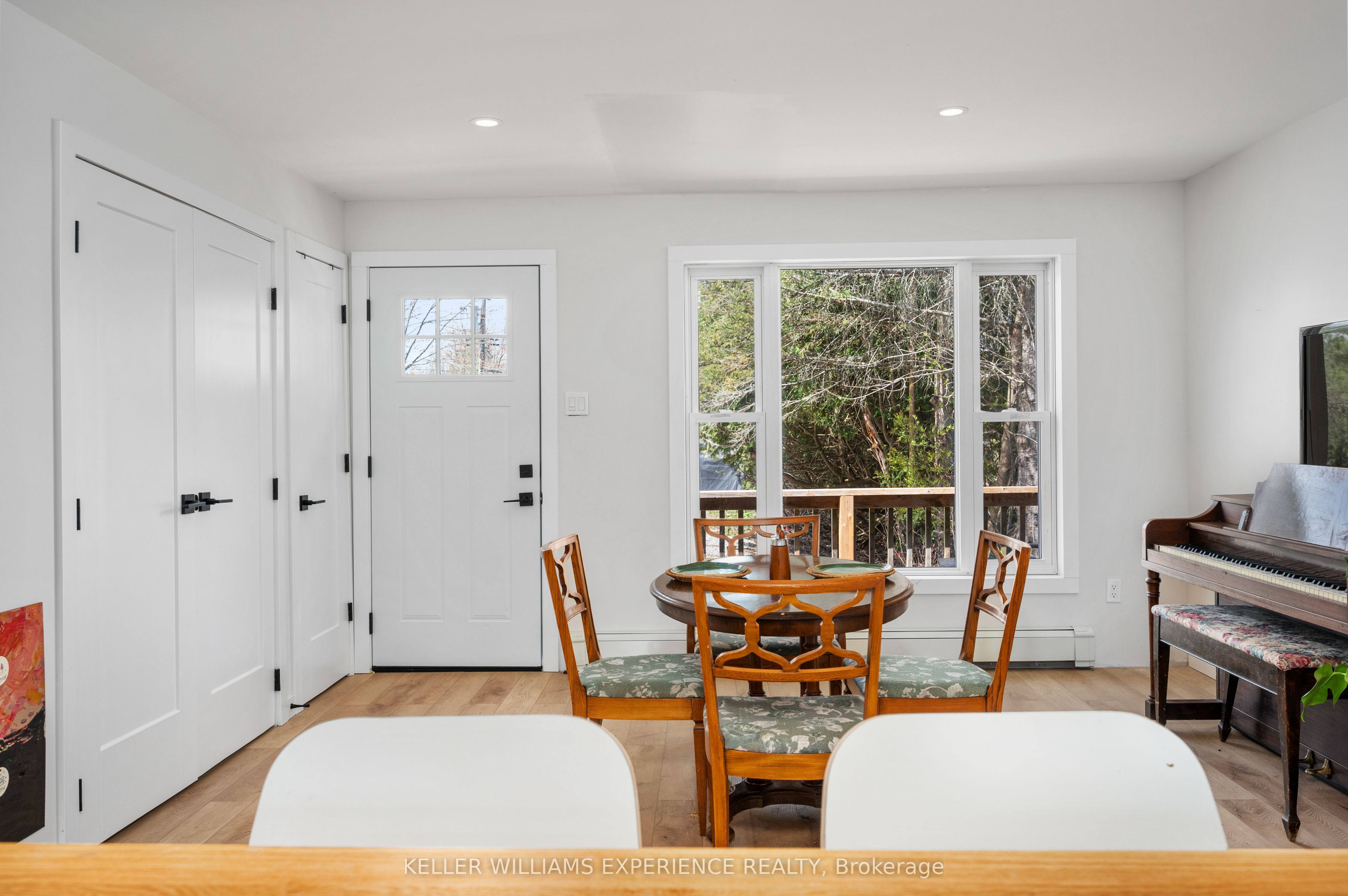 2668 Westshore Crescent, Severn, ON L3V 0V8