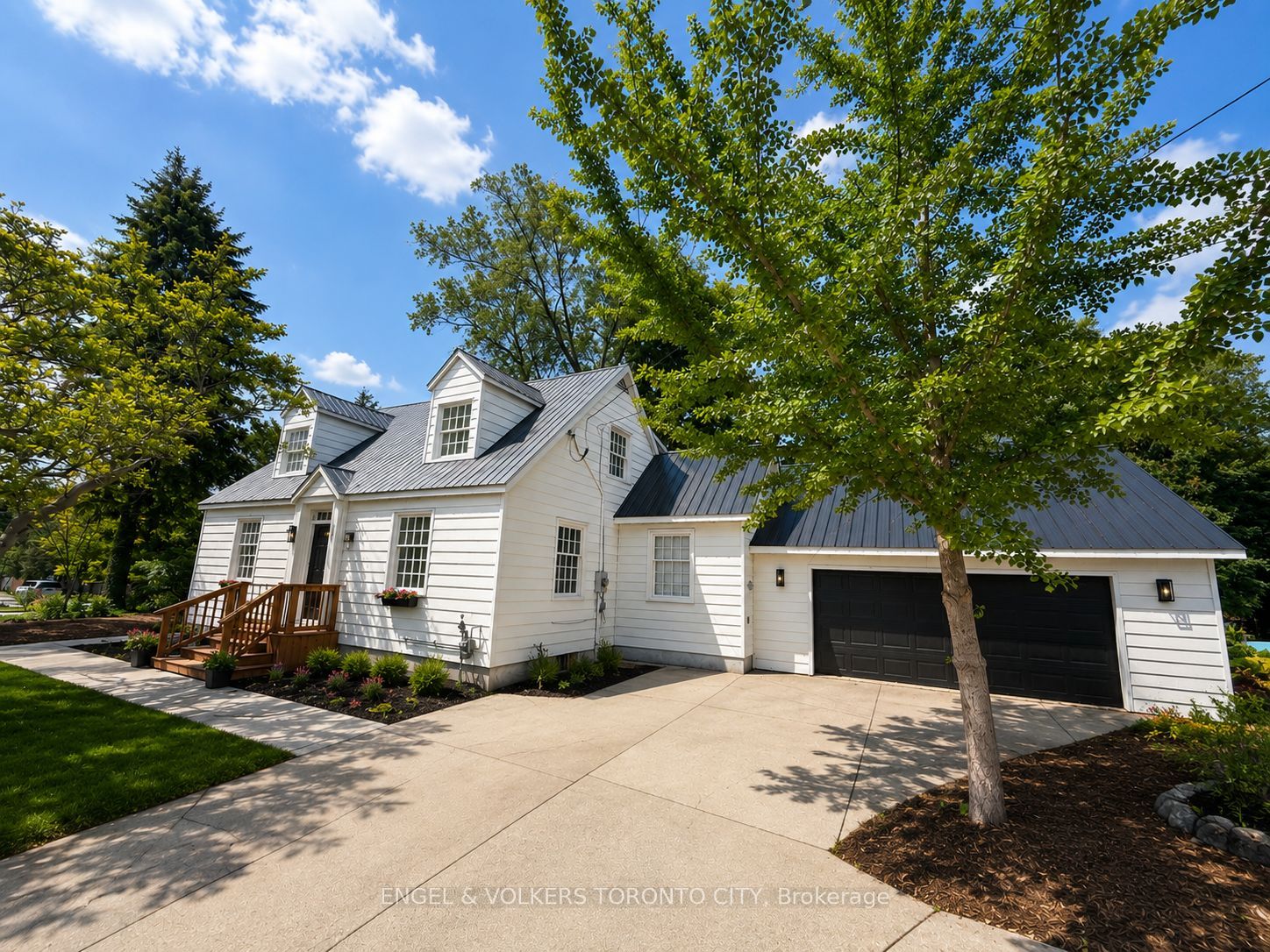 192 Library Street, Clearview, ON L0M 1G0