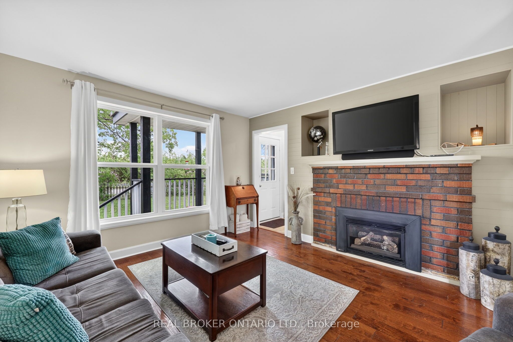4675 Uhthoff Line, Orillia, ON L3V 6H2