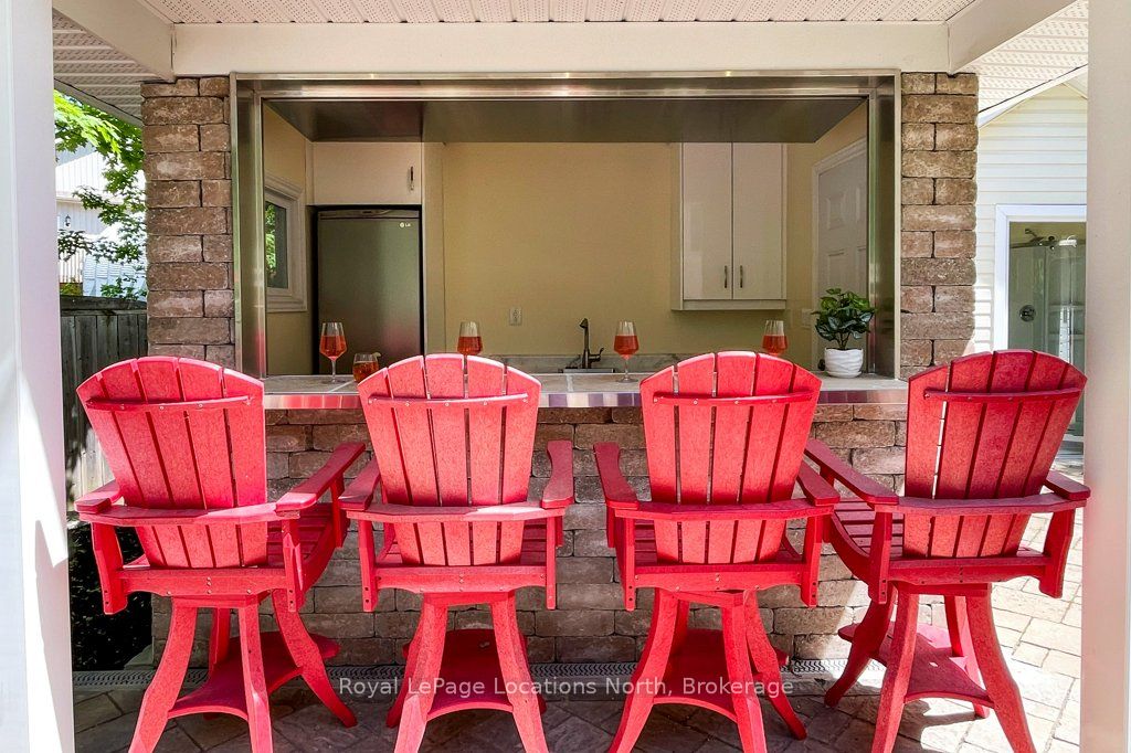5 Christy Drive, Wasaga Beach, ON L9Z 1C8