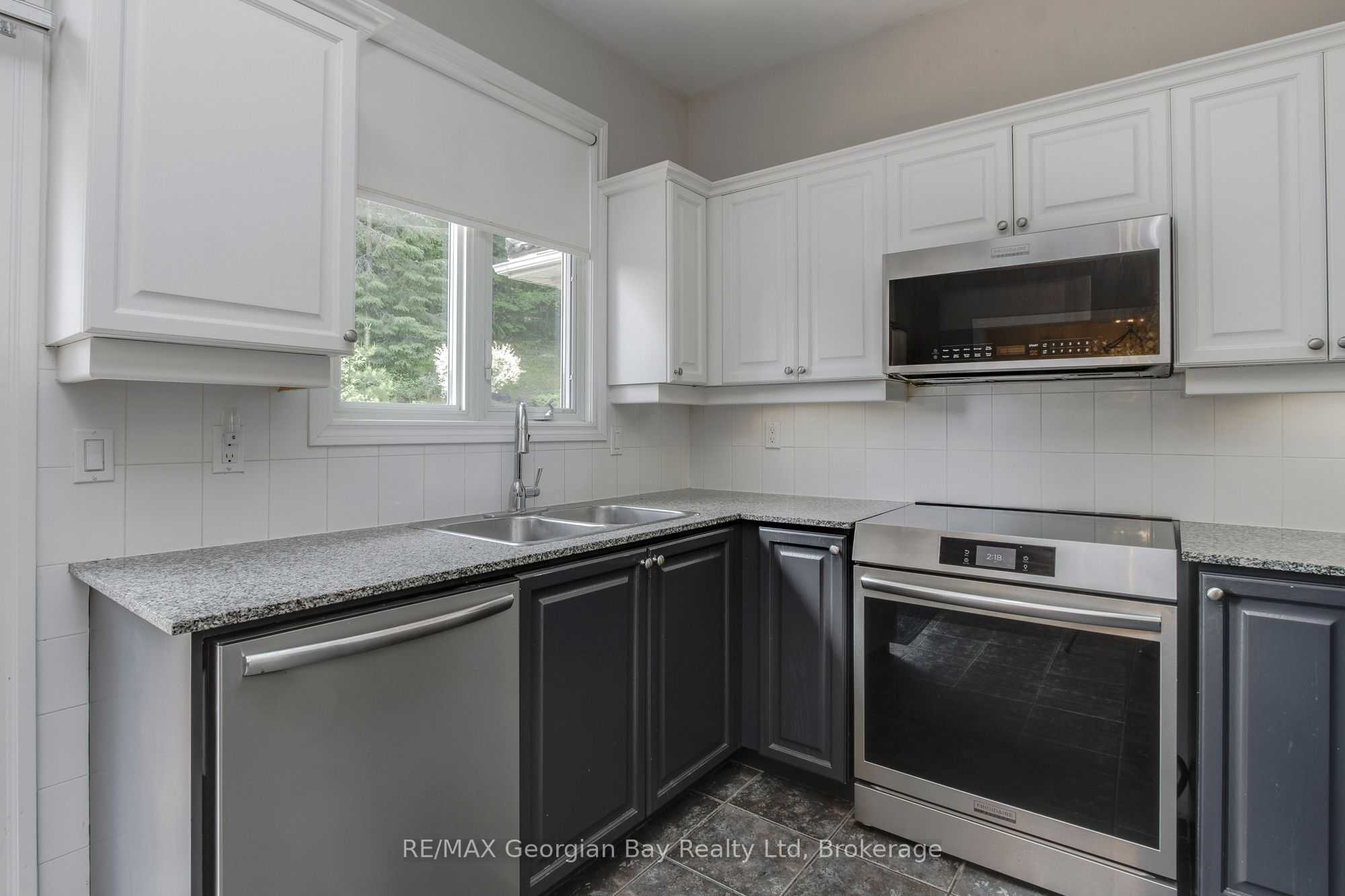 502 Aberdeen Boulevard, Midland, ON L4R 5L9